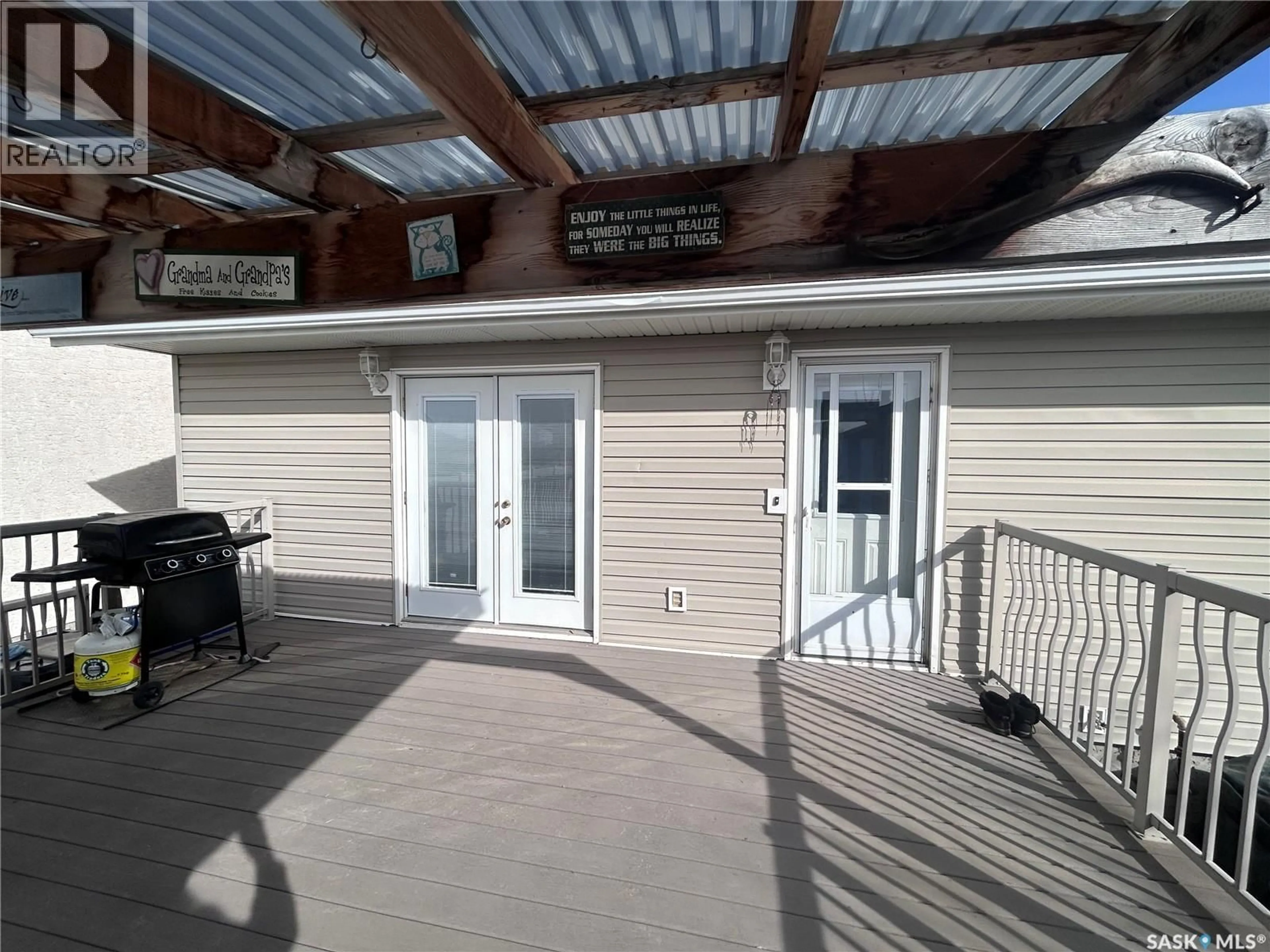 Patio, water/lake/river/ocean view for 569 MILNE CRESCENT, Estevan Saskatchewan S4A2M5