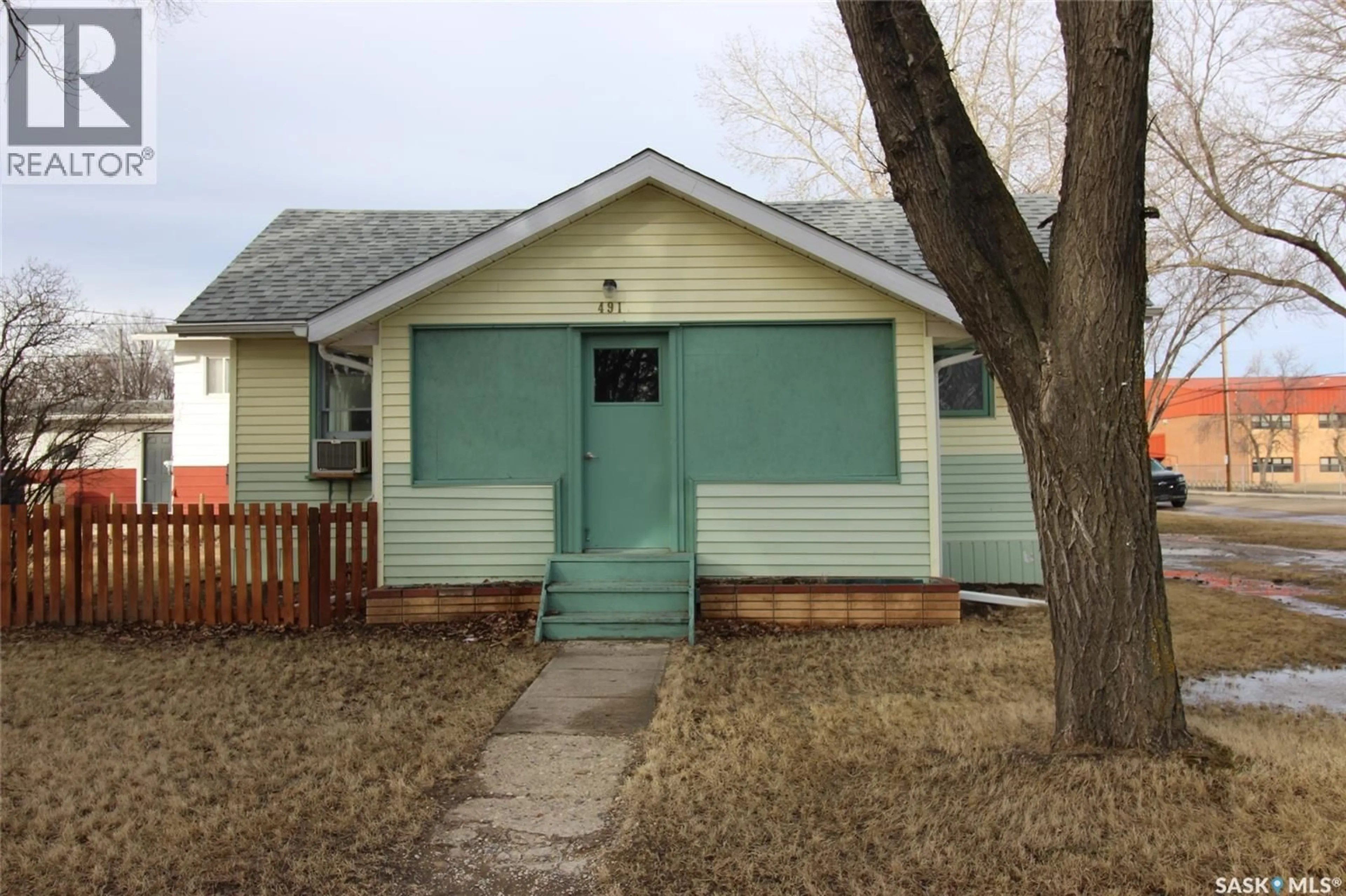 Shed for 491 1ST STREET, Shaunavon Saskatchewan S0N2M0