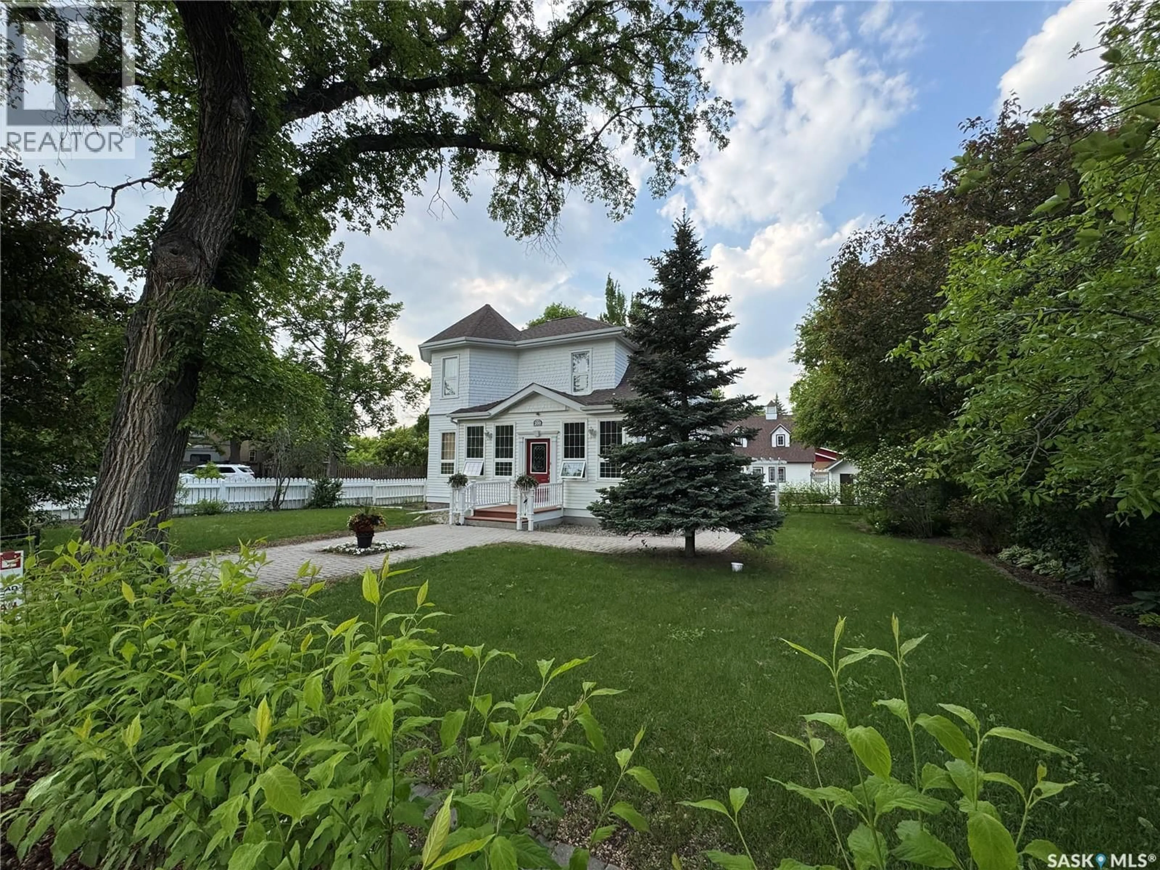 Patio, street for 200 WATER STREET, Wolseley Saskatchewan S0G5H0