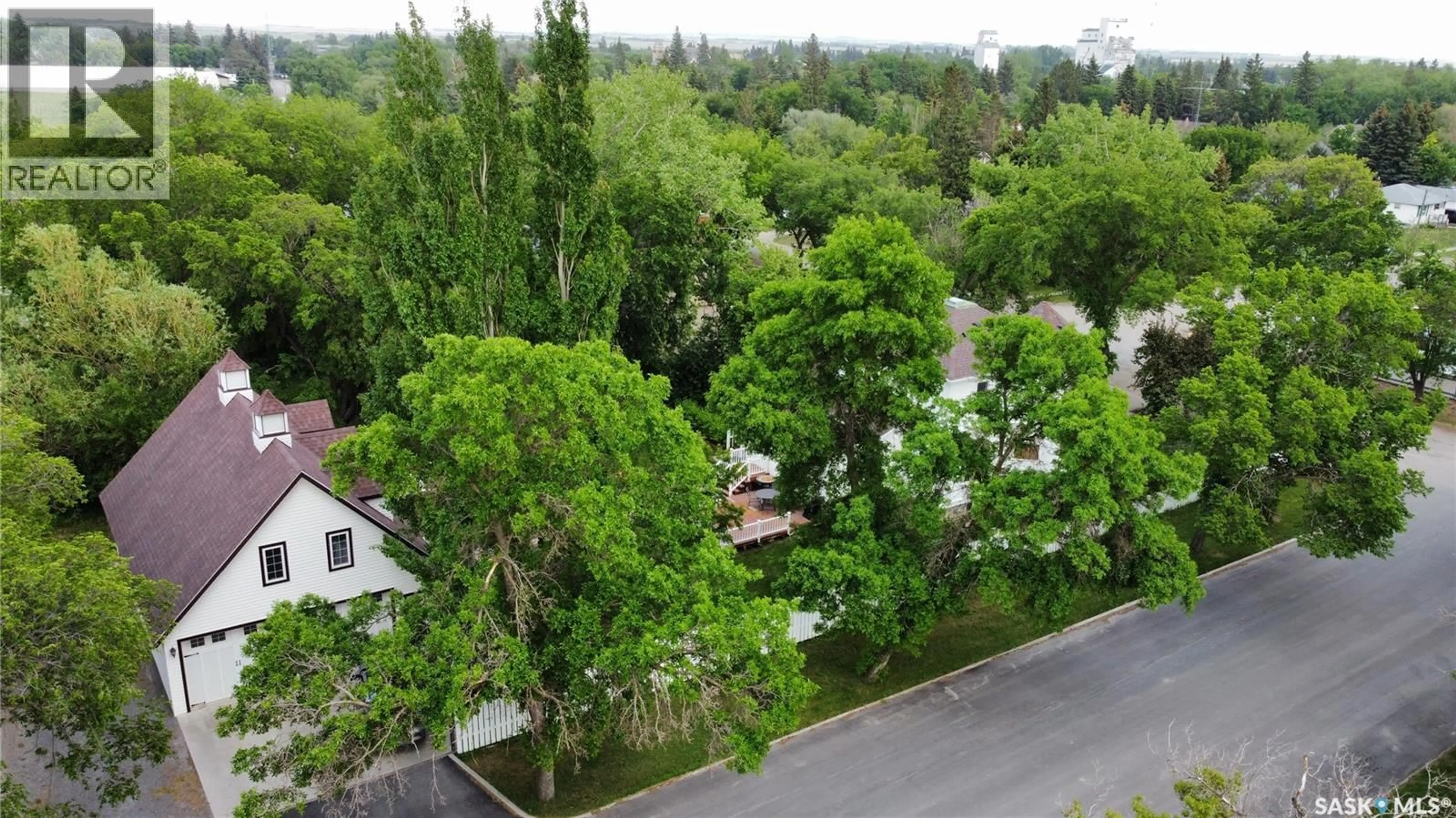 A pic from outside/outdoor area/front of a property/back of a property/a pic from drone, unknown for 200 WATER STREET, Wolseley Saskatchewan S0G5H0