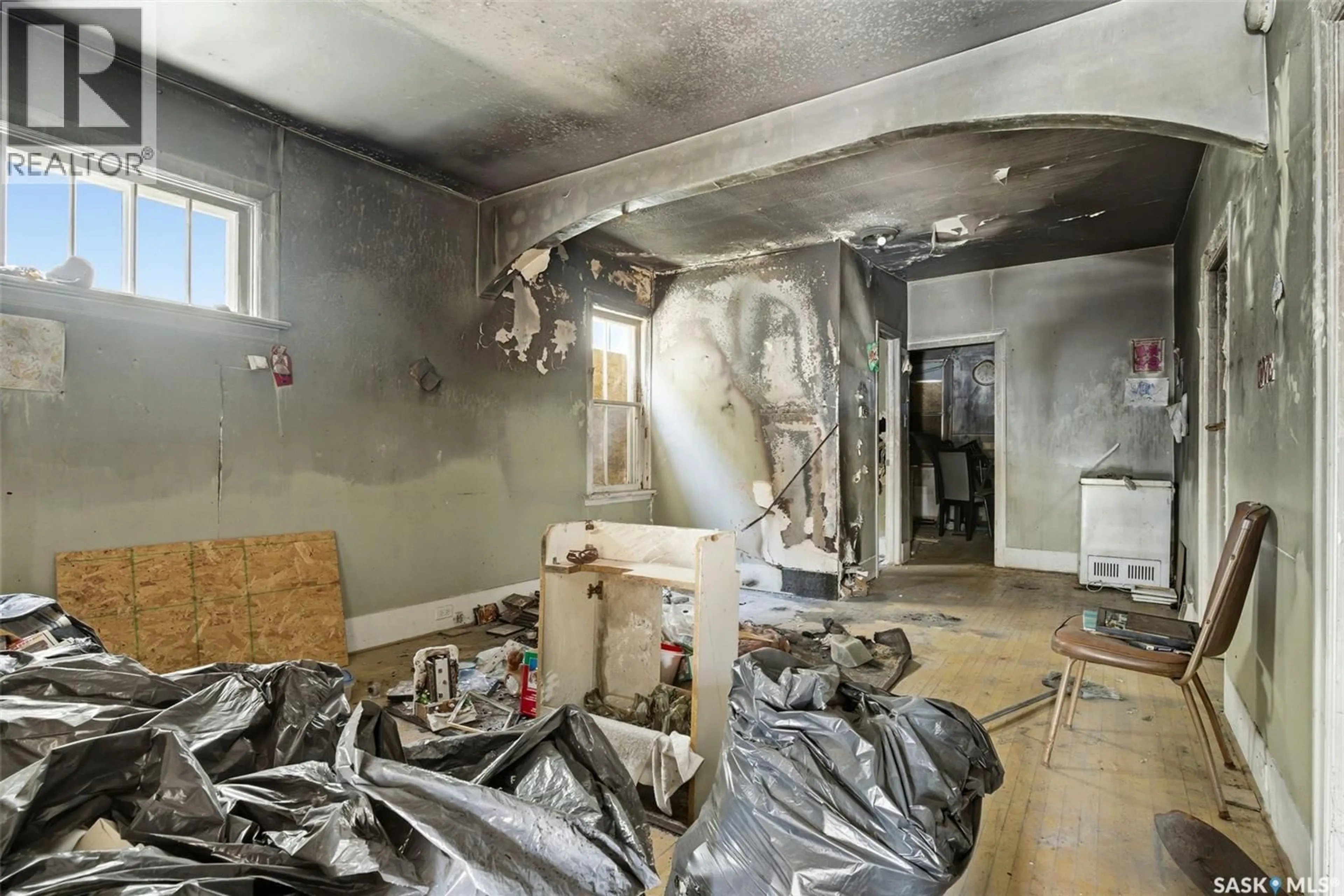 A pic of a room for 1120 VICTORIA AVENUE, Regina Saskatchewan S4P0N7