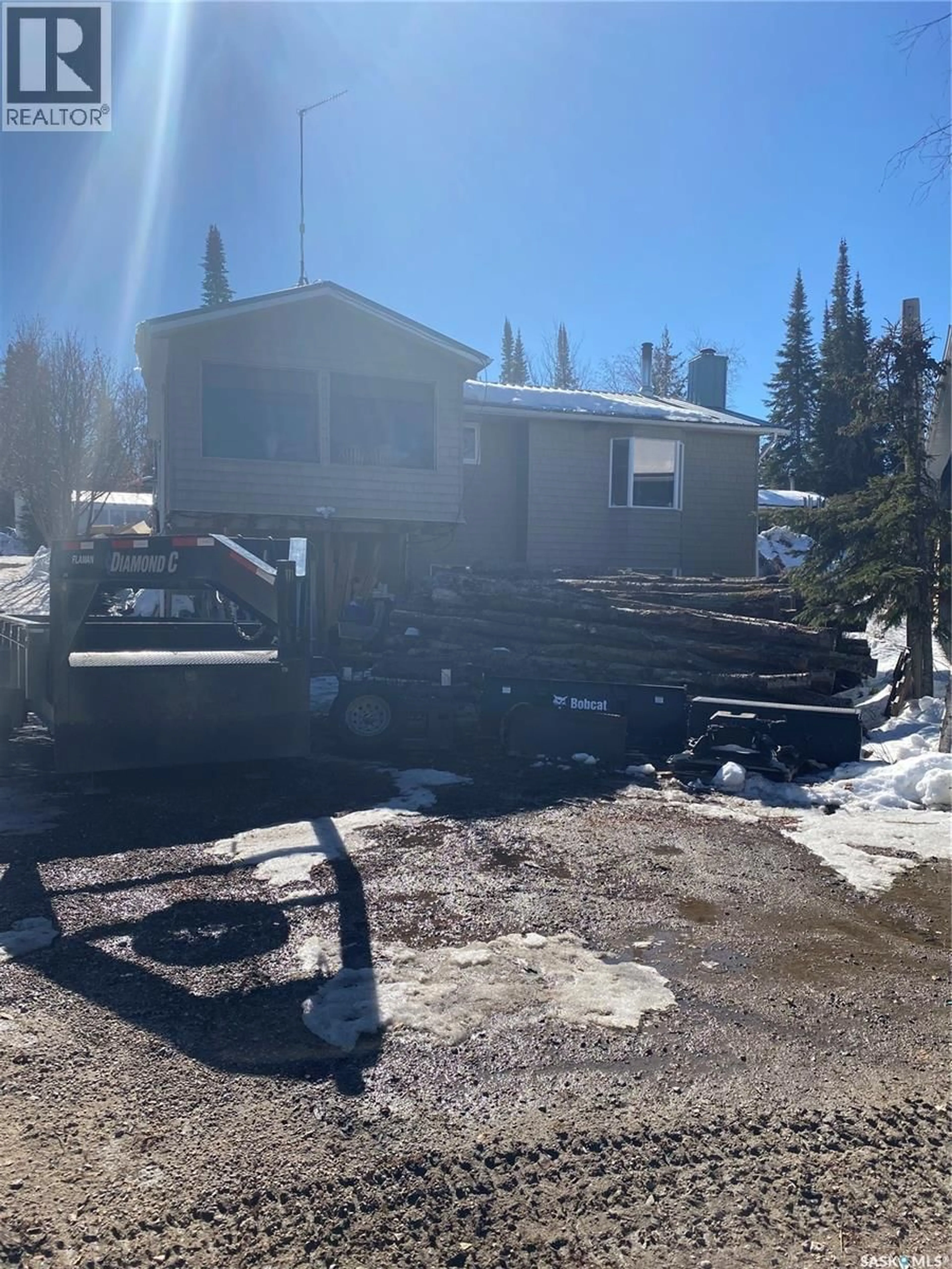 Unknown for 406 LAKEVIEW AVENUE, Northern Admin District Saskatchewan S0J1Z0