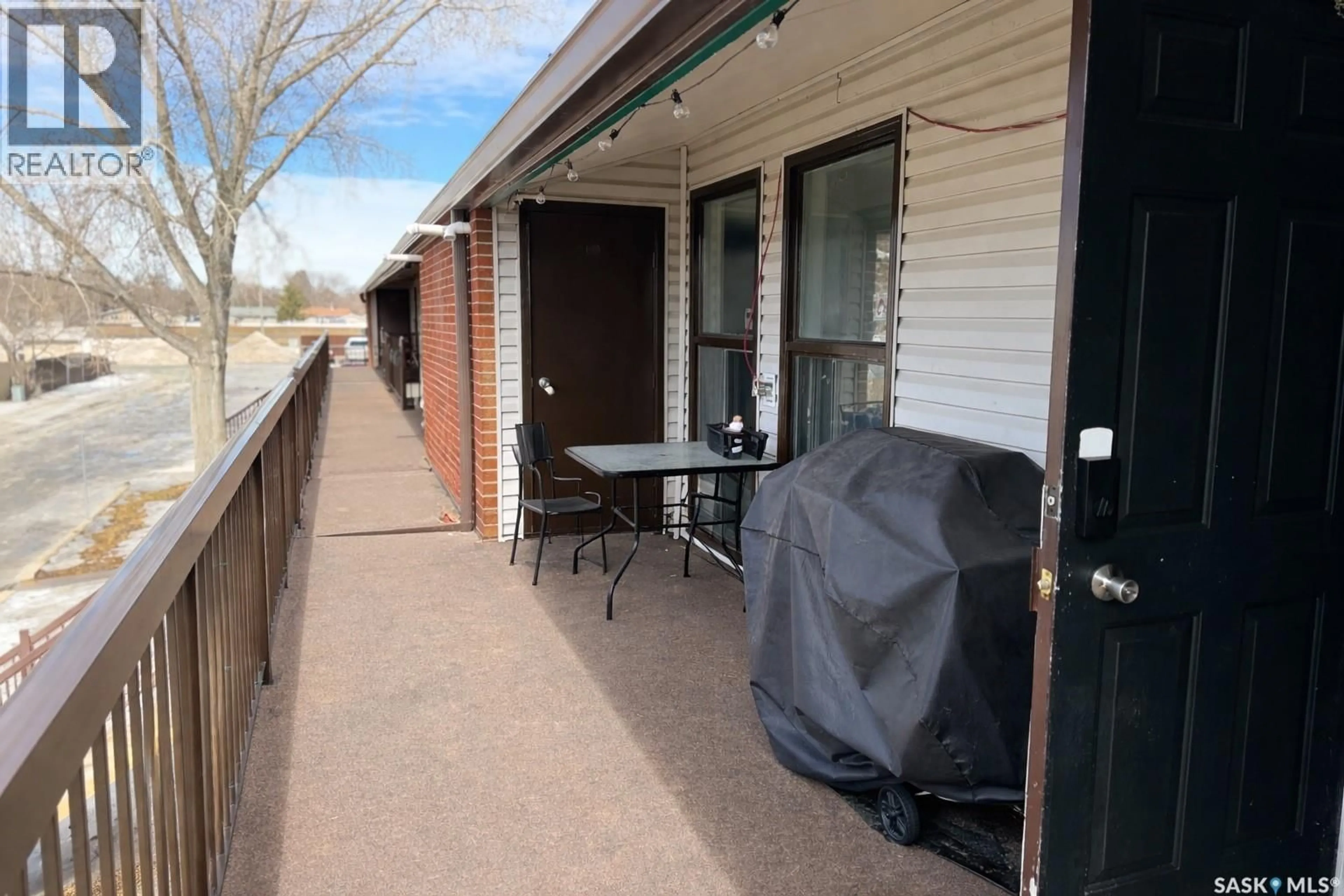 Patio, street for 116 GORE PLACE, Regina Saskatchewan S4T7S4