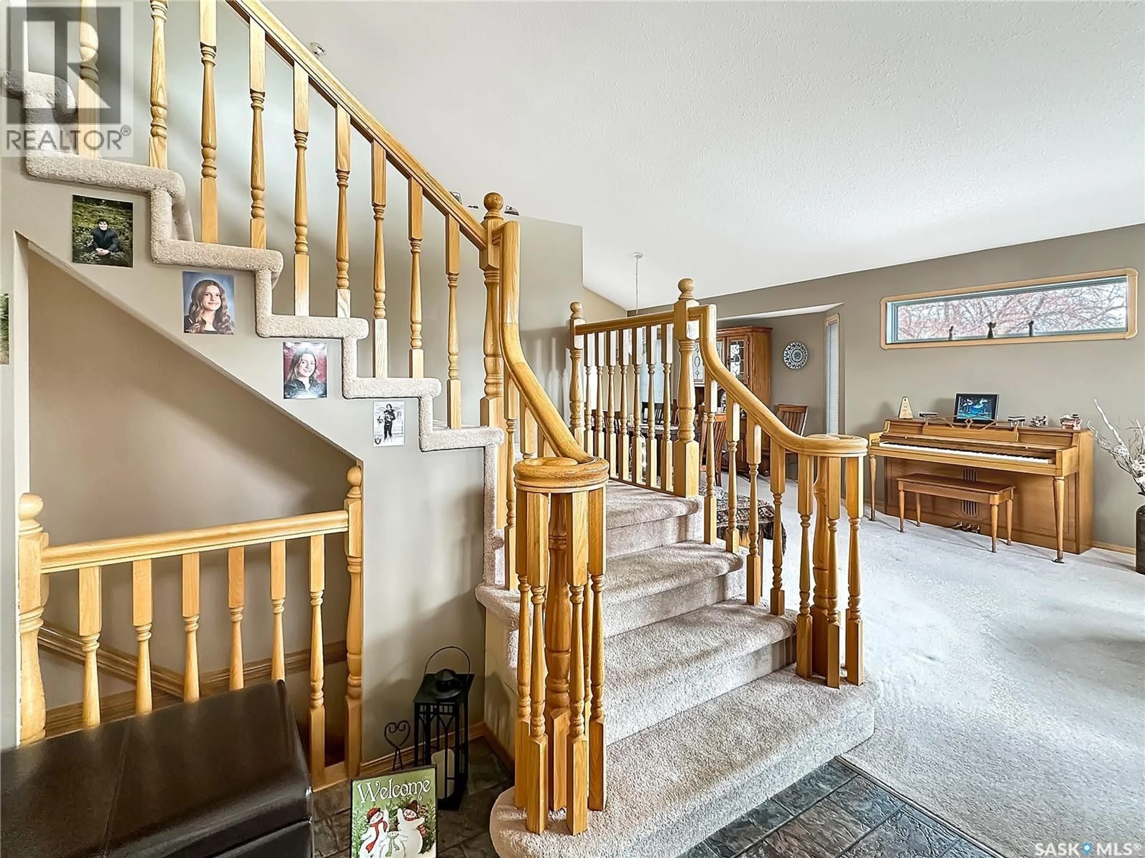 Indoor foyer for 20 WILLOW CRESCENT, Fort Qu'Appelle Saskatchewan S0G1S0