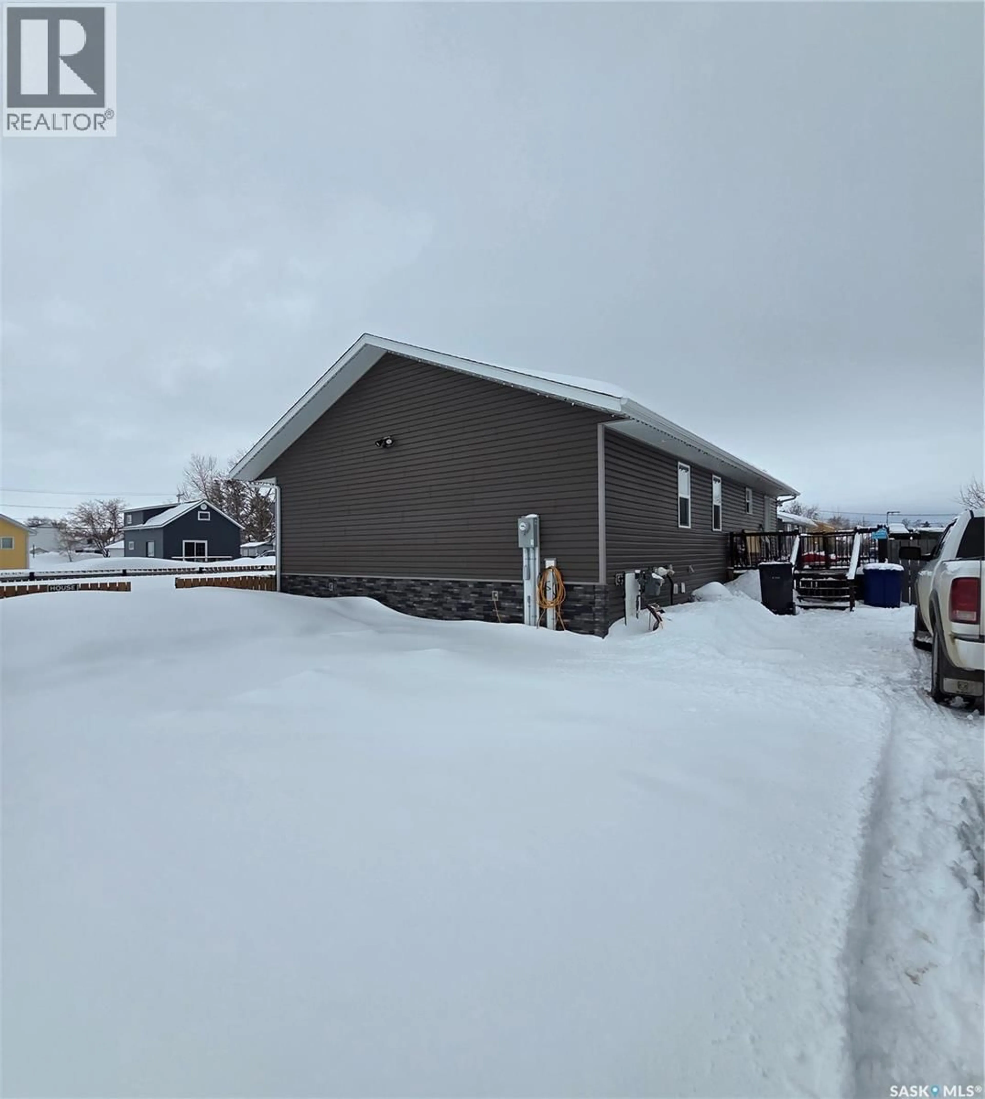 Unknown for 401 6TH AVENUE, Nipawin Saskatchewan S0E1E0