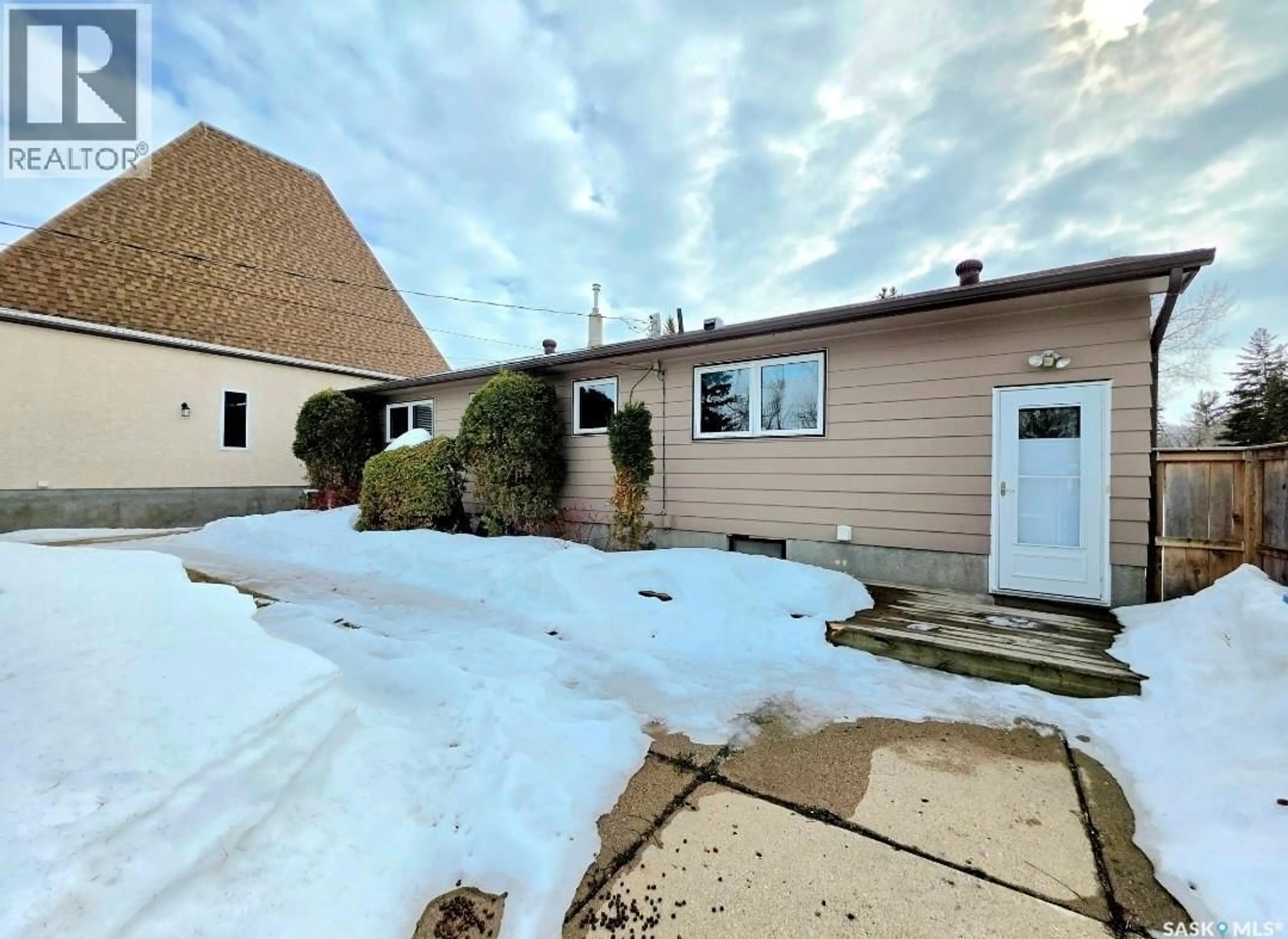 Unknown for 274 10TH AVENUE, Melville Saskatchewan S0A2P0