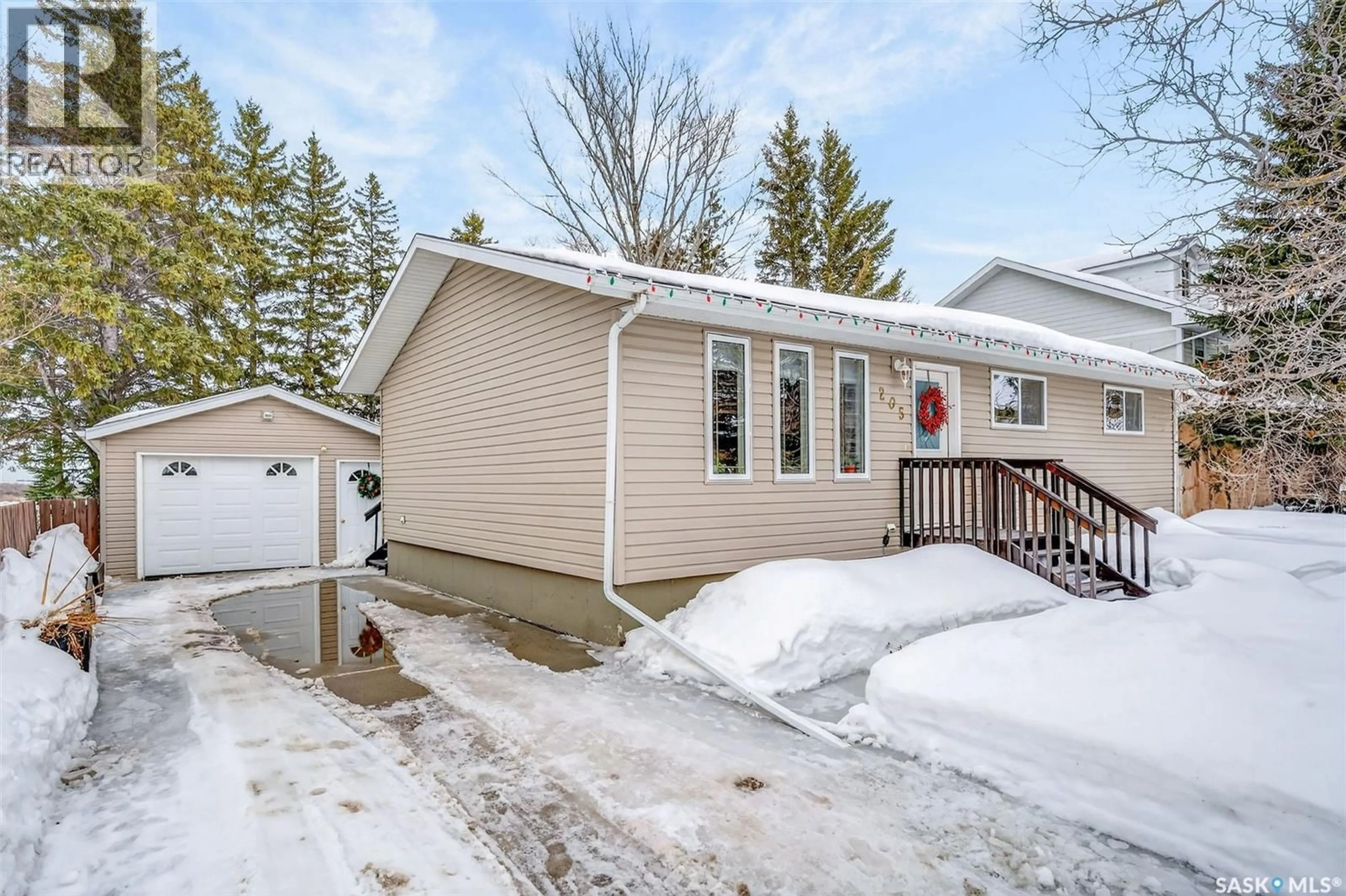 Unknown for 205 MCCOSH DRIVE, Melfort Saskatchewan S0E1A0