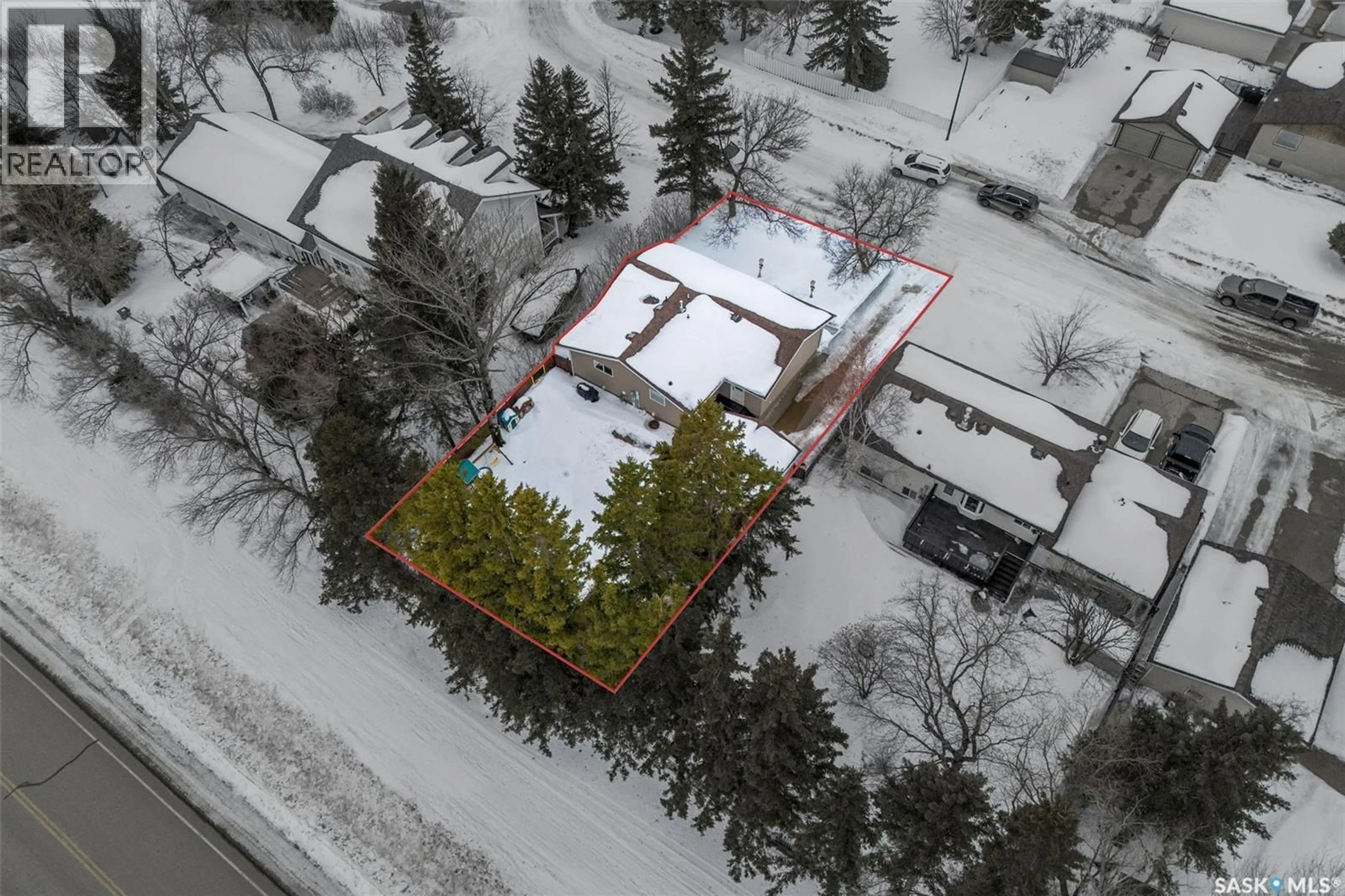 A pic from outside/outdoor area/front of a property/back of a property/a pic from drone, street for 205 MCCOSH DRIVE, Melfort Saskatchewan S0E1A0