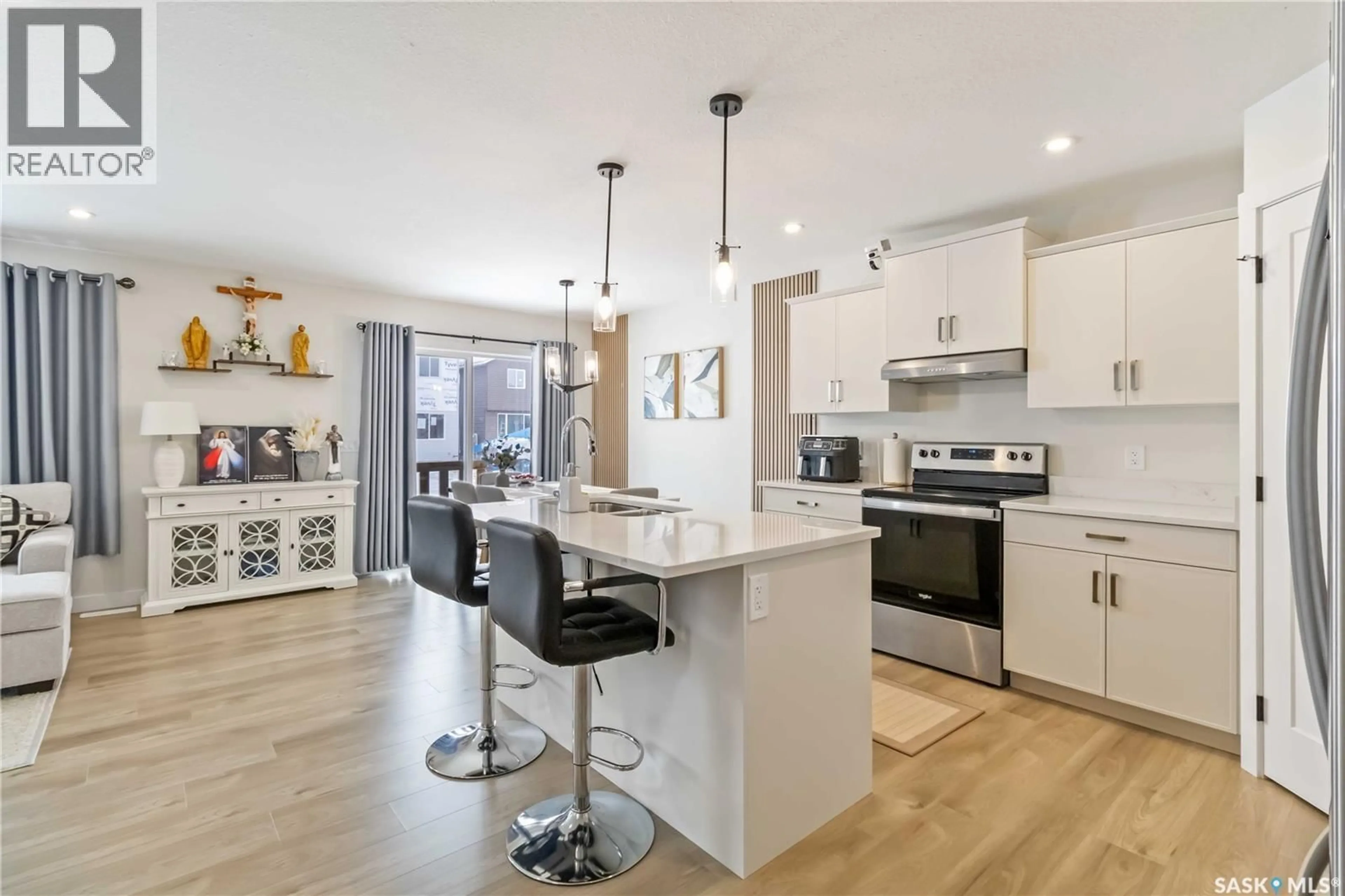 Open concept kitchen, unknown for 247 ASOKAN STREET, Saskatoon Saskatchewan S7V1V7