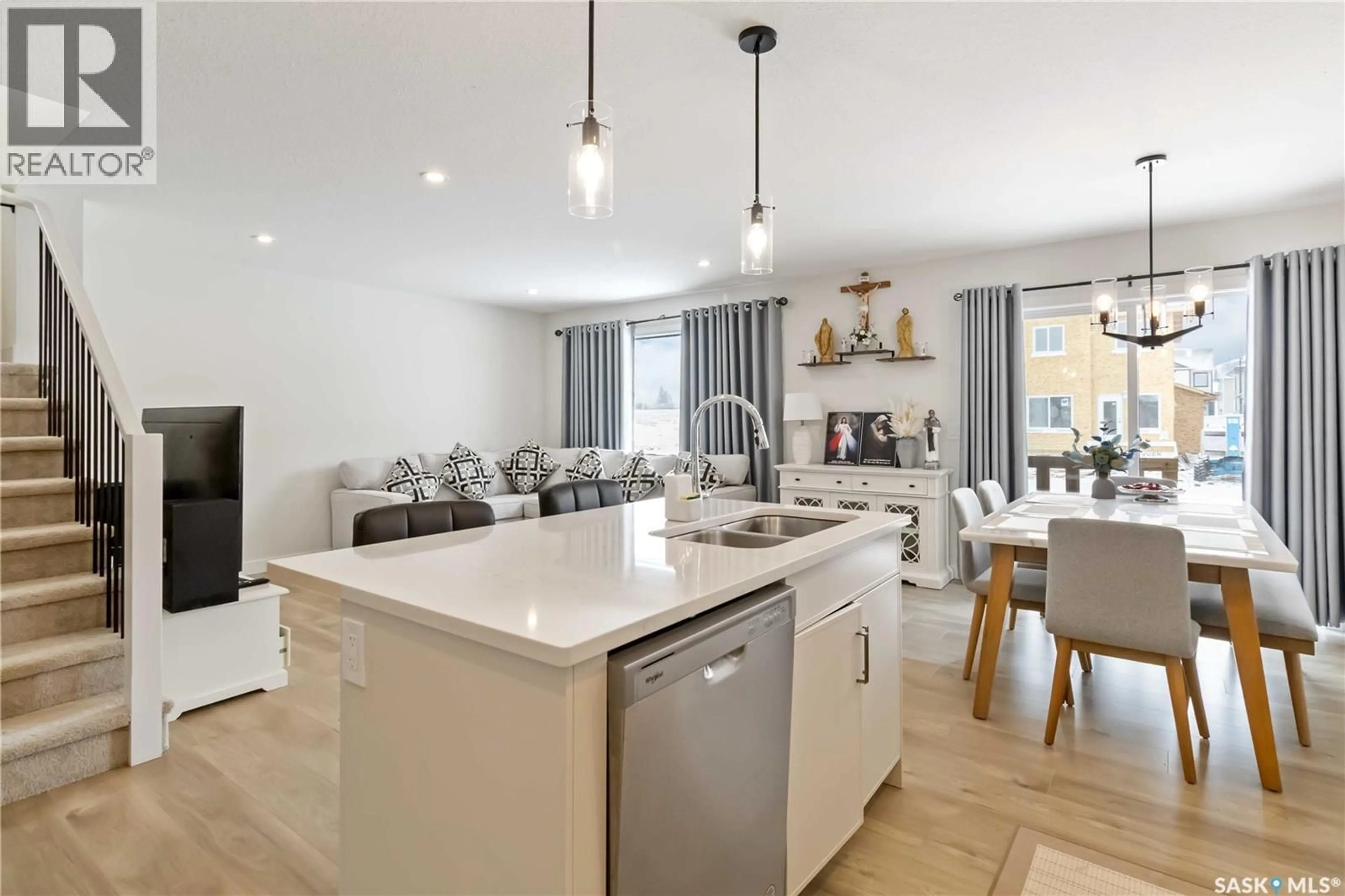 Open concept kitchen, unknown for 247 ASOKAN STREET, Saskatoon Saskatchewan S7V1V7