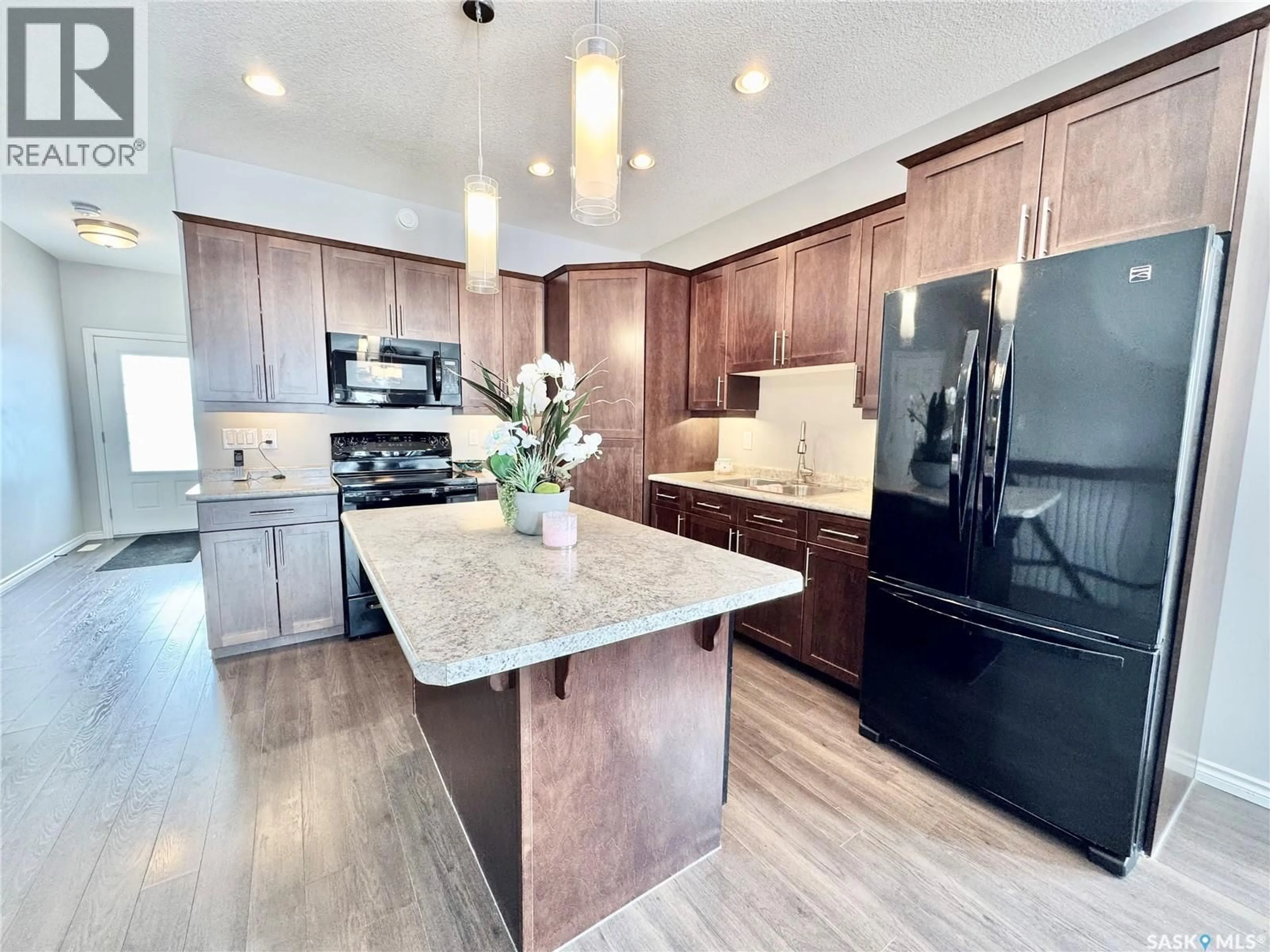 Contemporary kitchen, unknown for 9 - 550 SOUTHWOOD DRIVE, Prince Albert Saskatchewan S6V4T9