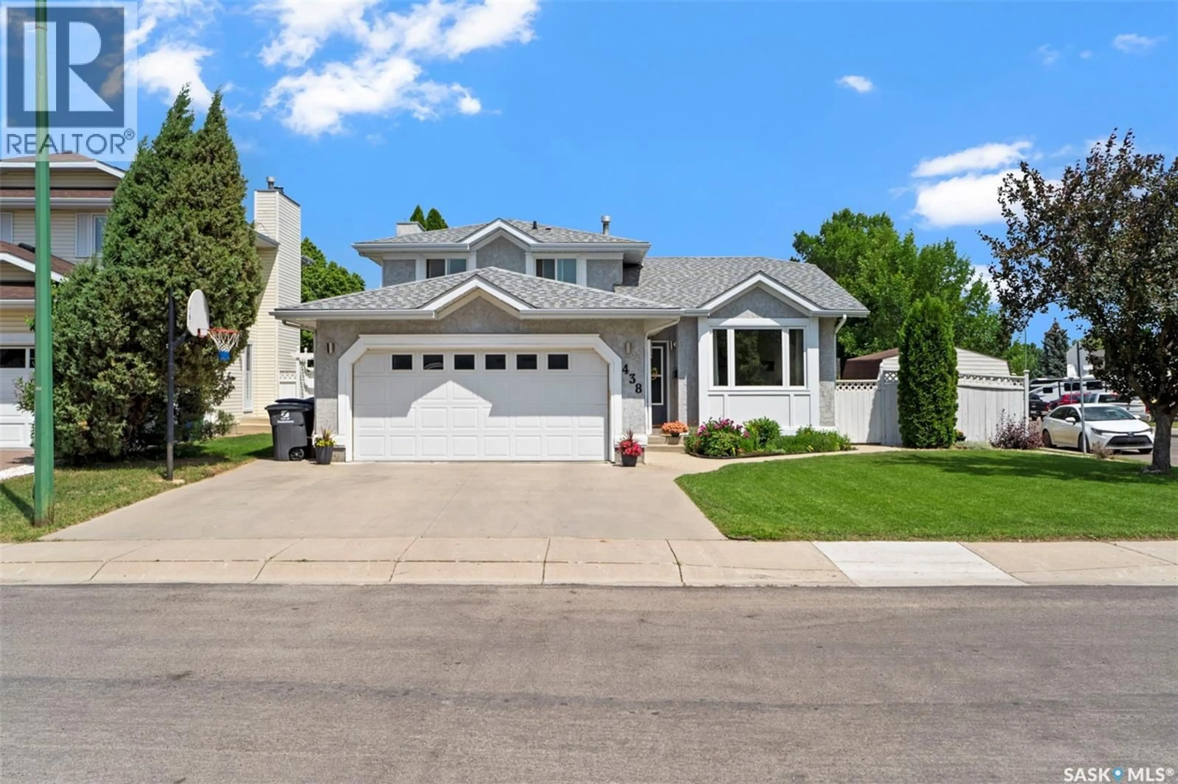 Home with vinyl exterior material, street for 438 COWLEY PLACE, Saskatoon Saskatchewan S7N3X3