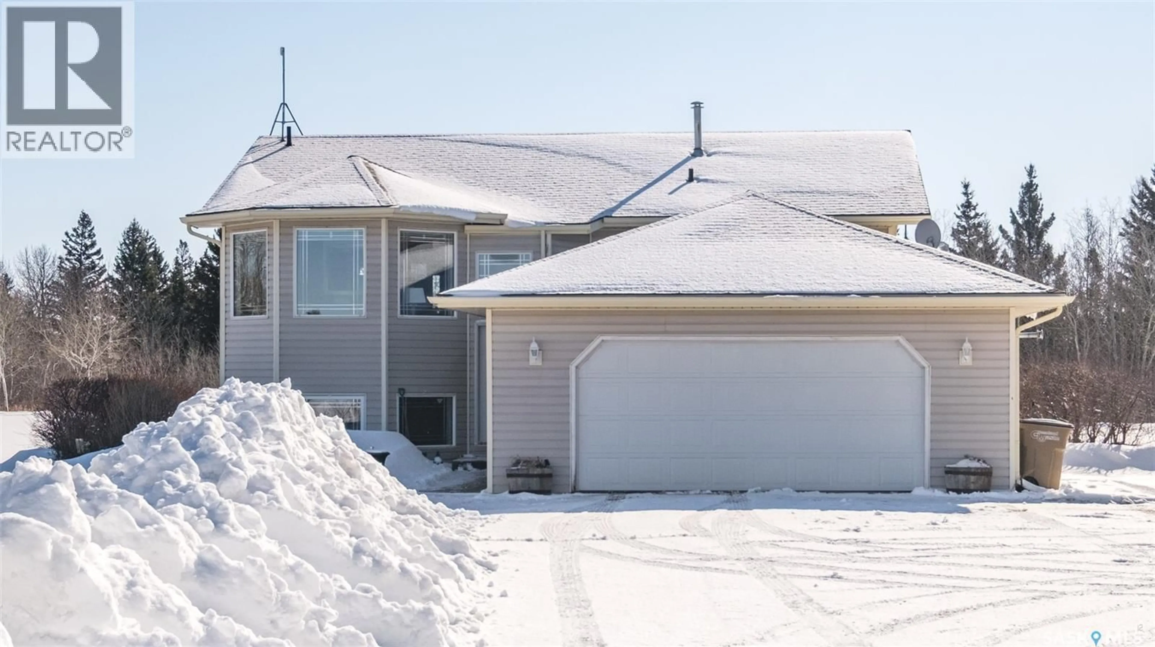 Home with vinyl exterior material, street for 808 LAKERIDGE DRIVE, Buckland Rm No. 491 Saskatchewan S6V5R3