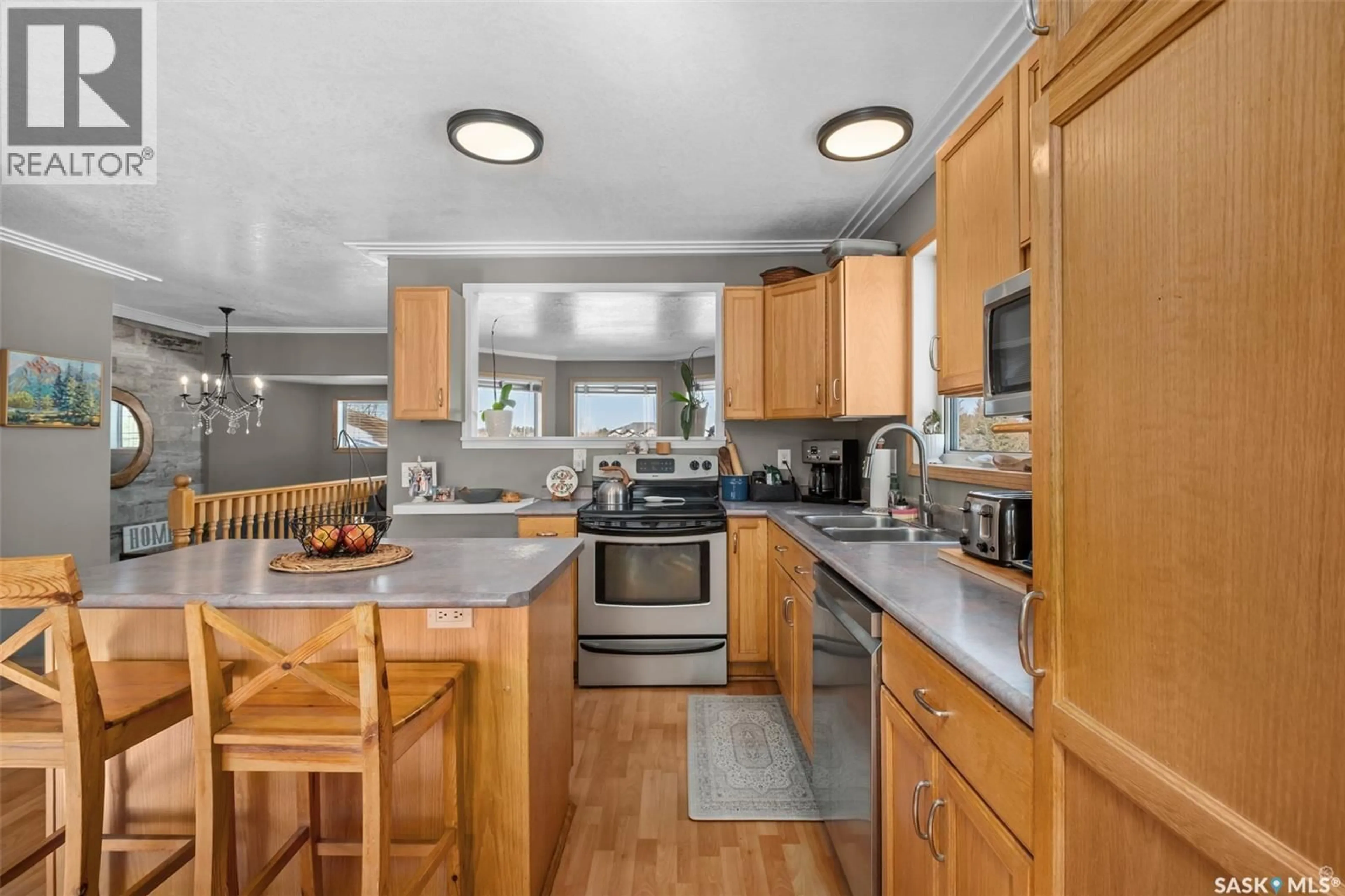 Standard kitchen, unknown for 808 LAKERIDGE DRIVE, Buckland Rm No. 491 Saskatchewan S6V5R3