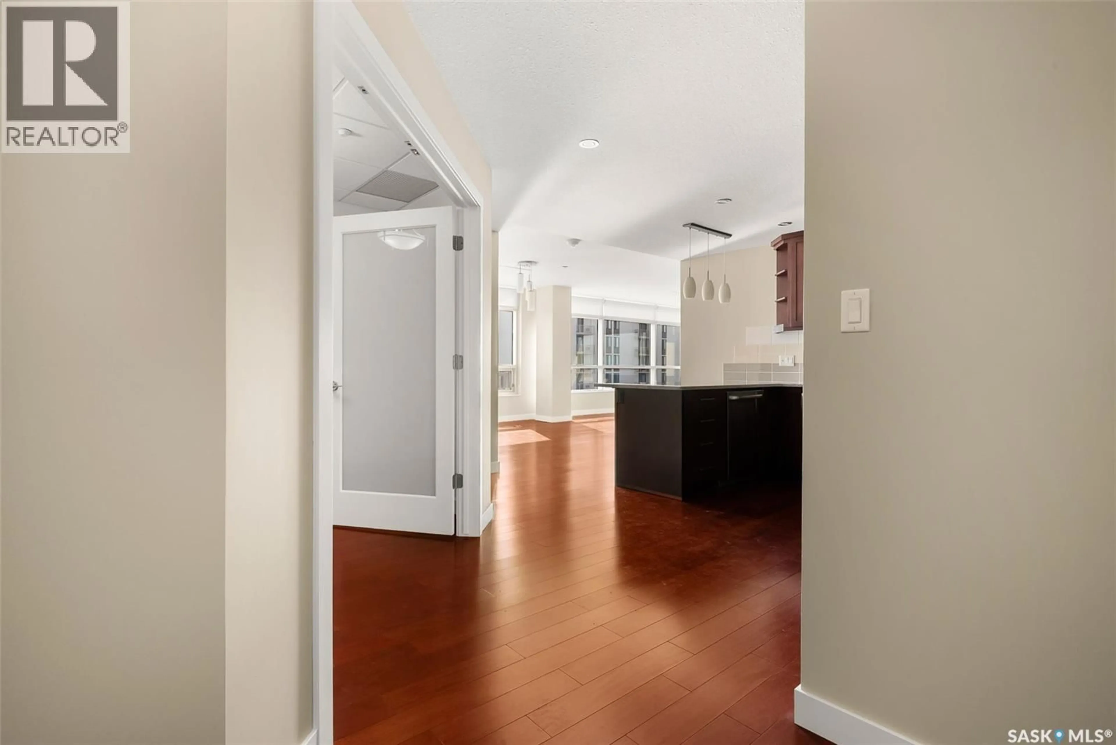 Indoor entryway for 2300 - 704 BROAD STREET, Regina Saskatchewan S4P1Y8