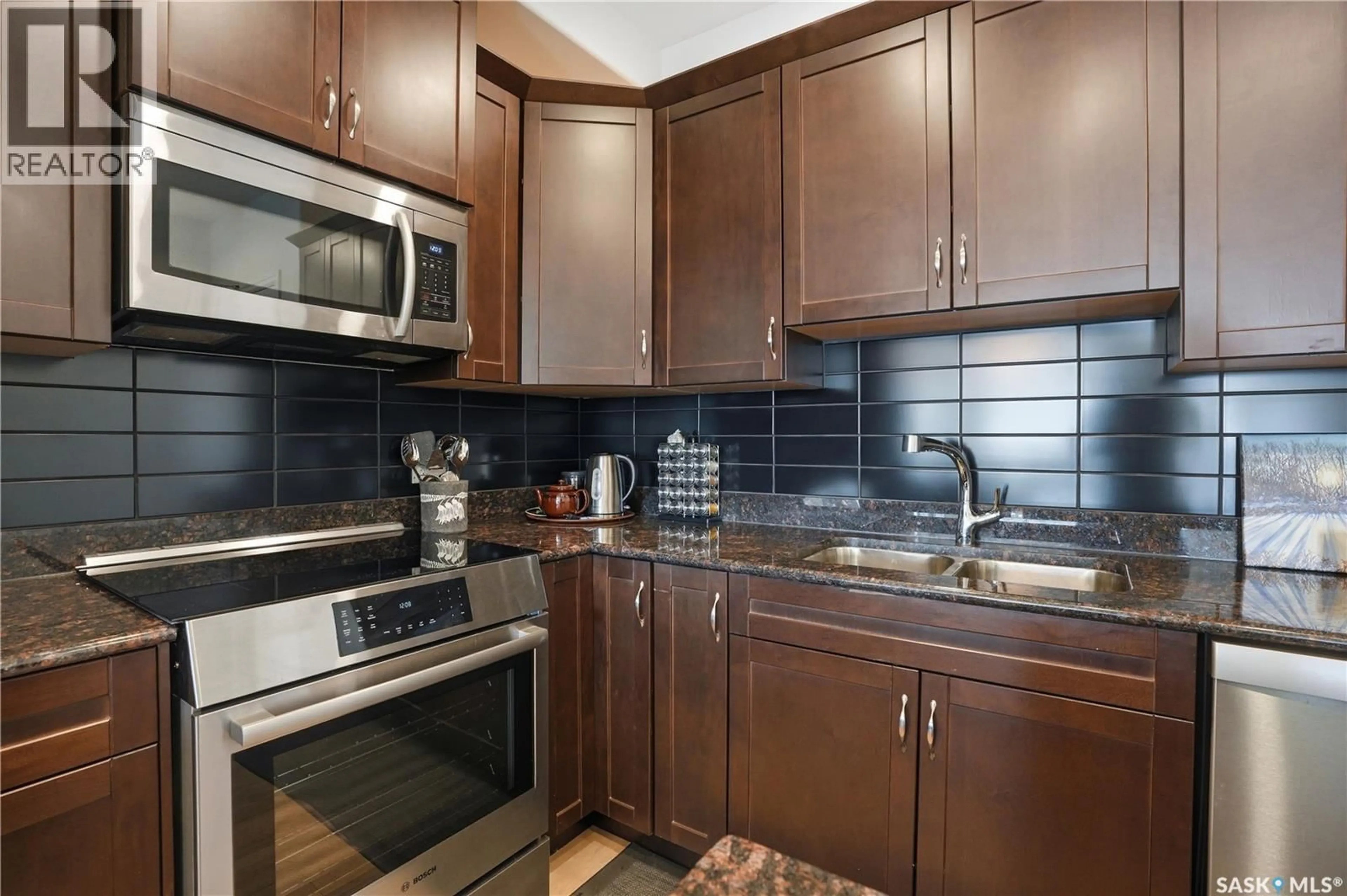 Standard kitchen, ceramic/tile floor for 324 2710 MAIN STREET, Saskatoon Saskatchewan S7H0M3