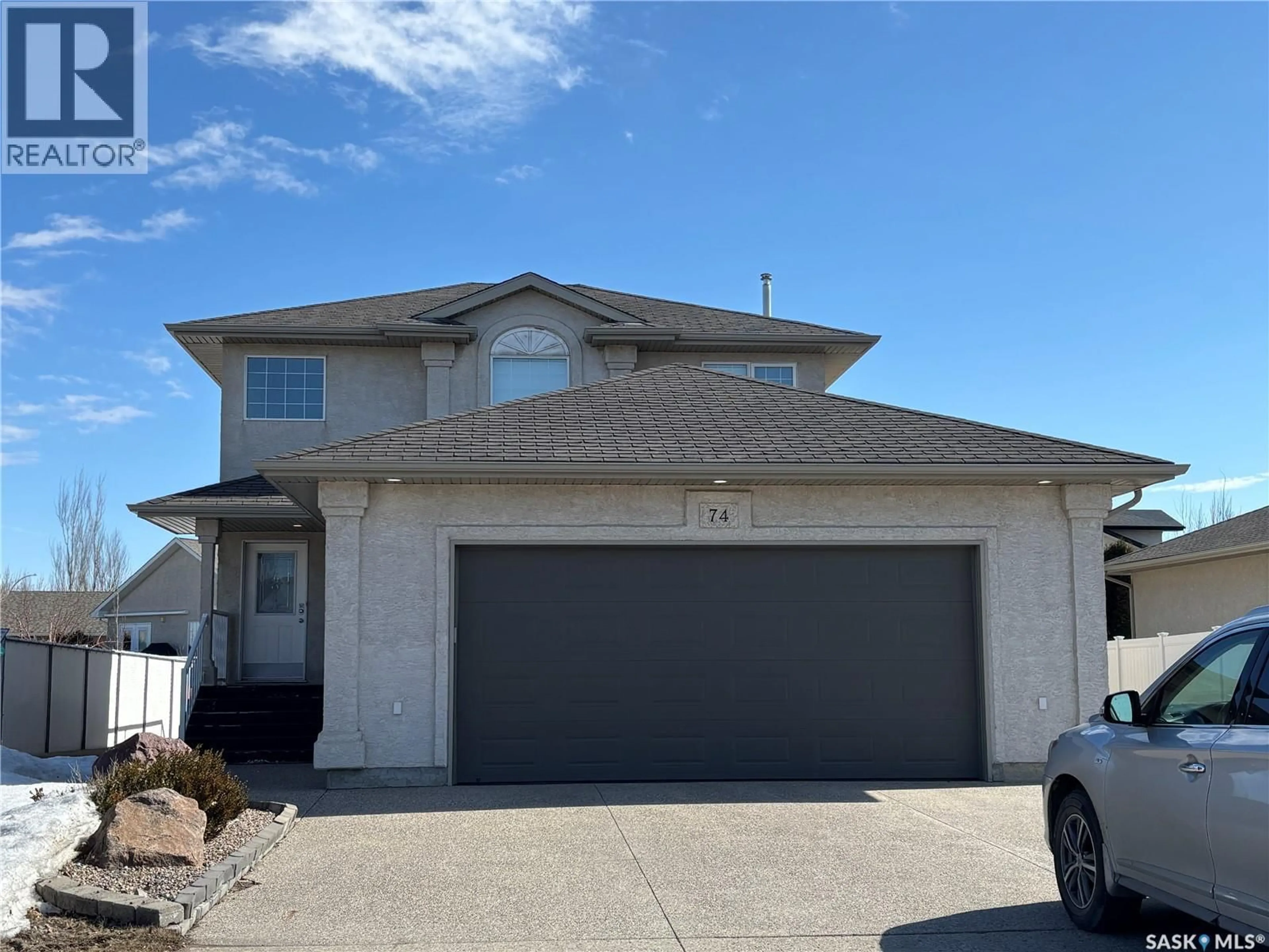 Home with vinyl exterior material, street for 74 WOODS CRESCENT, Edenwold Rm No.158 Saskatchewan S4L1C5