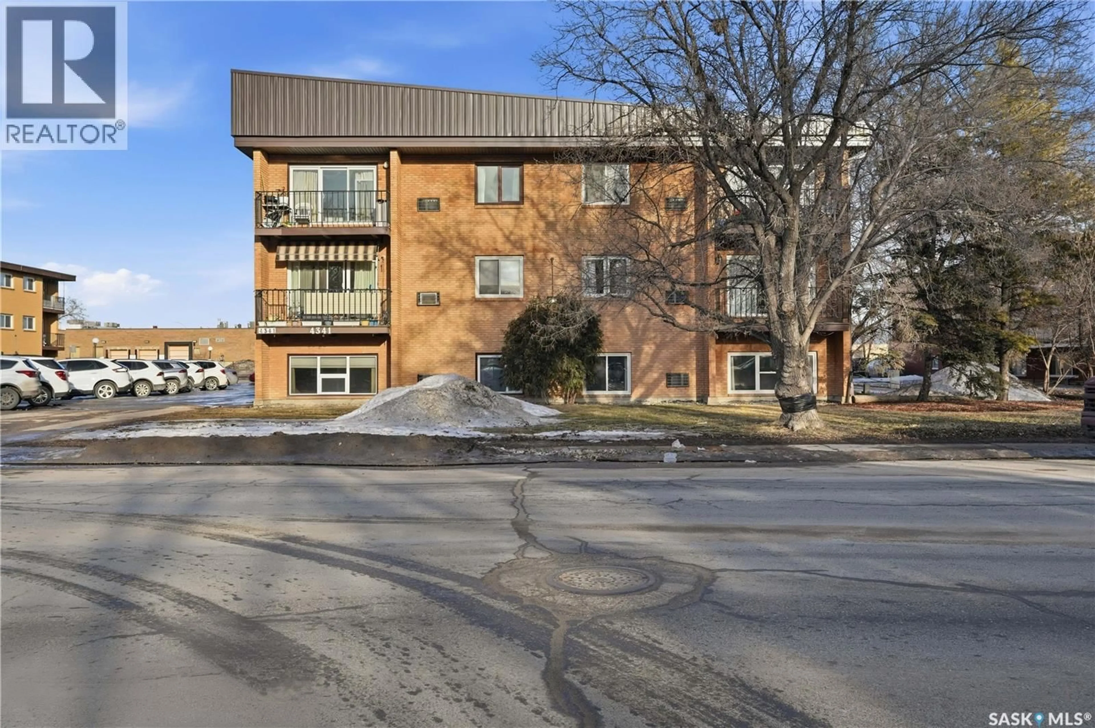 Unknown for 1 4341 RAE STREET, Regina Saskatchewan S4S3B2