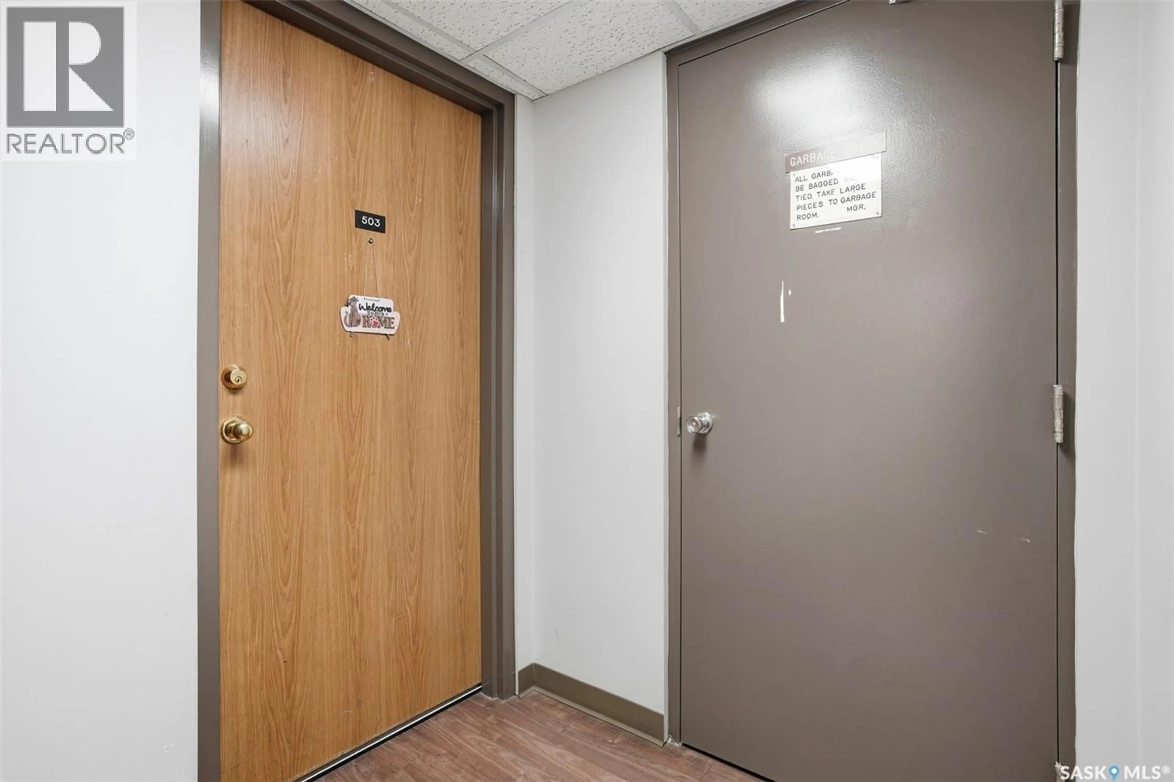 Indoor foyer for N - 503 405 5TH AVENUE, Saskatoon Saskatchewan S7K6Z3