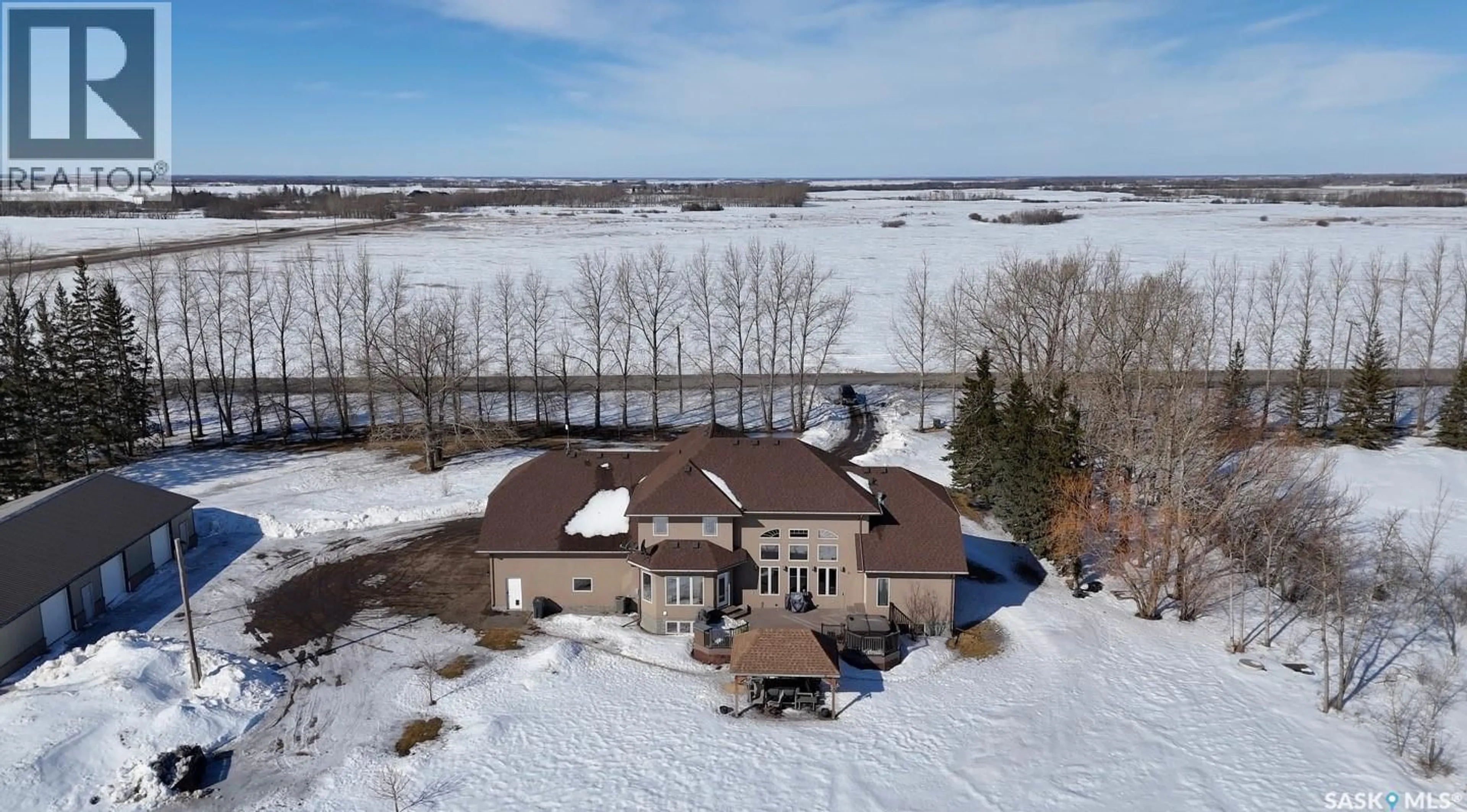 A pic from outside/outdoor area/front of a property/back of a property/a pic from drone, water/lake/river/ocean view for 41 YORK LAKE ROAD, Orkney Rm No. 244 Saskatchewan S3N2X1