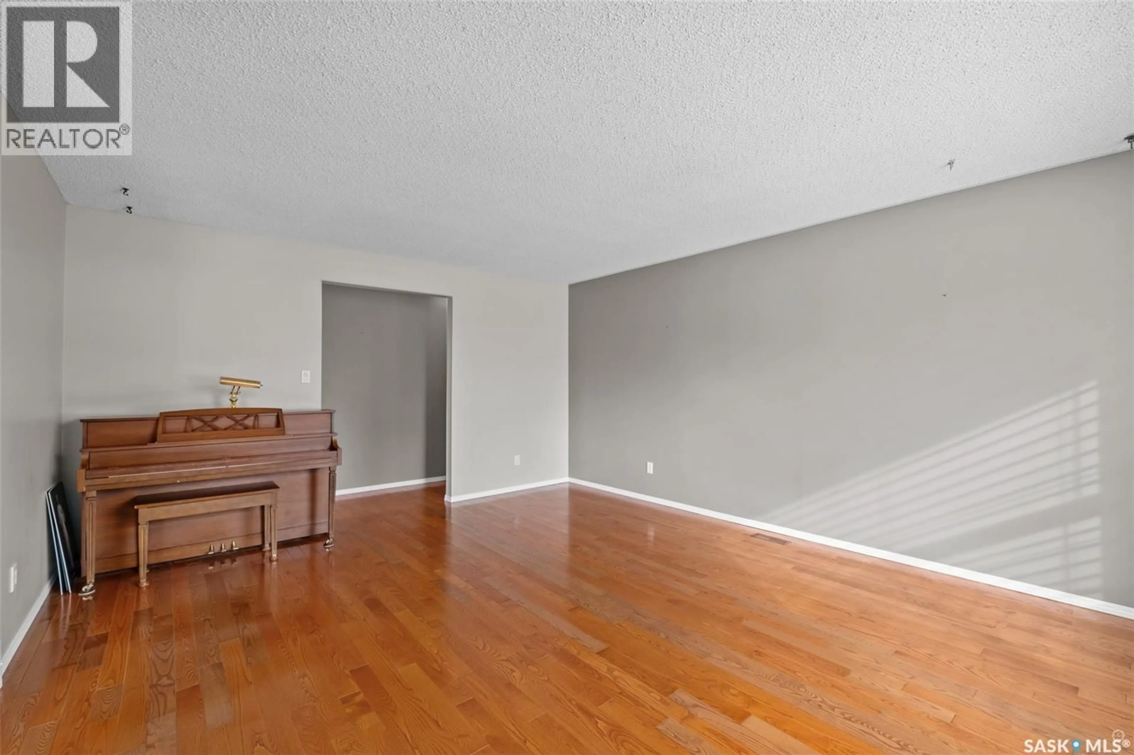 A pic of a room for 2425 15TH AVENUE, Prince Albert Saskatchewan S6V6H4