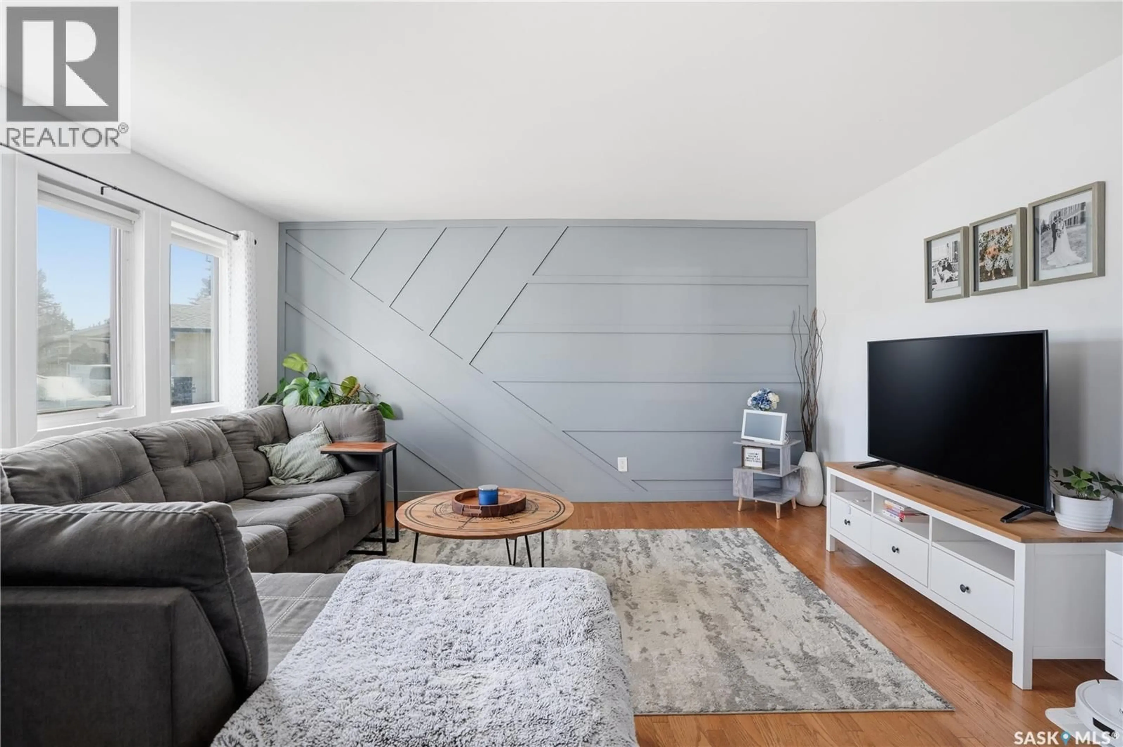 Living room with furniture, unknown for 258 FORSYTH CRESCENT, Regina Saskatchewan S4R5L5