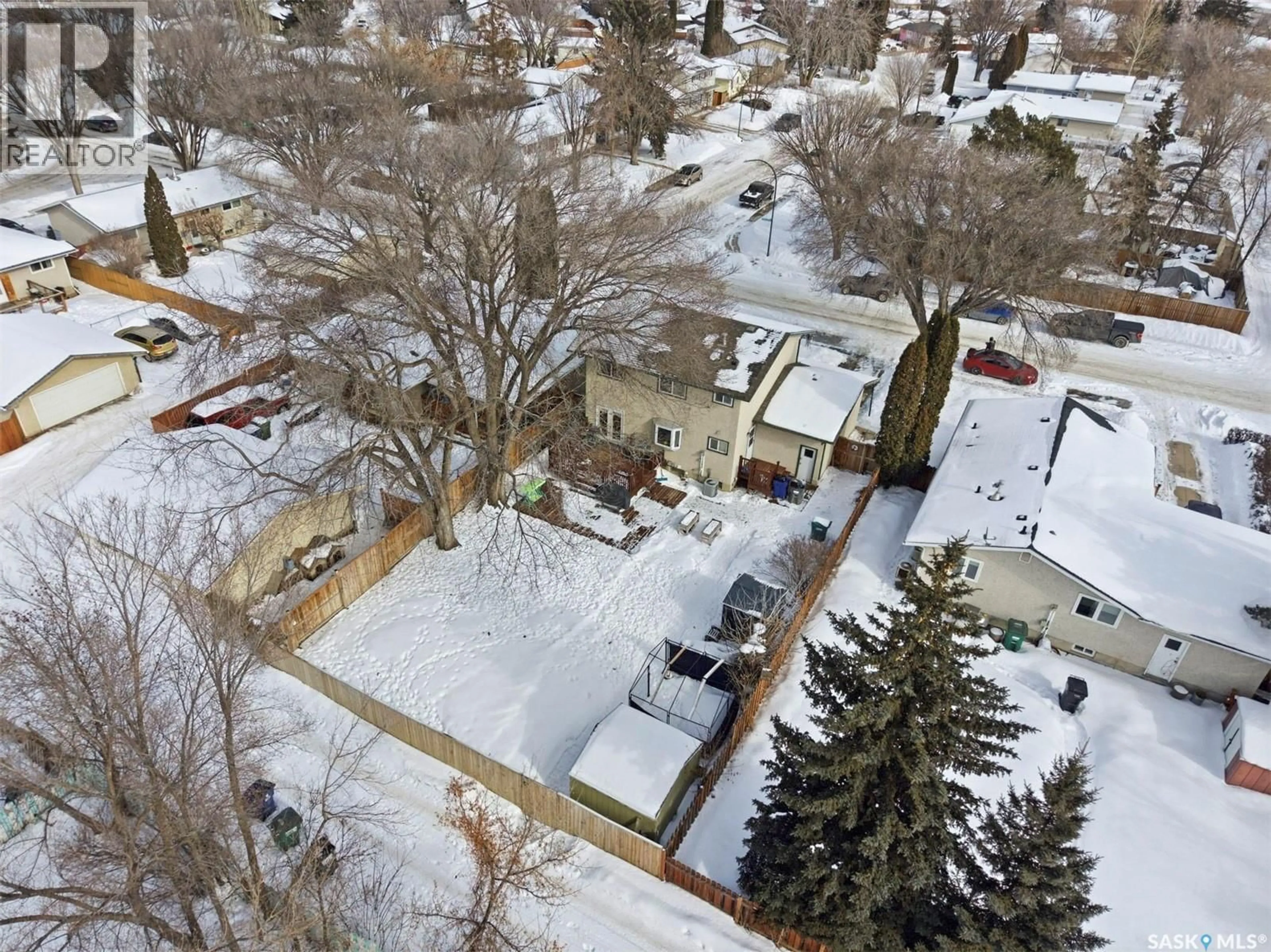 A pic from outside/outdoor area/front of a property/back of a property/a pic from drone, street for 2349 EASTHILL, Saskatoon Saskatchewan S7J3E4