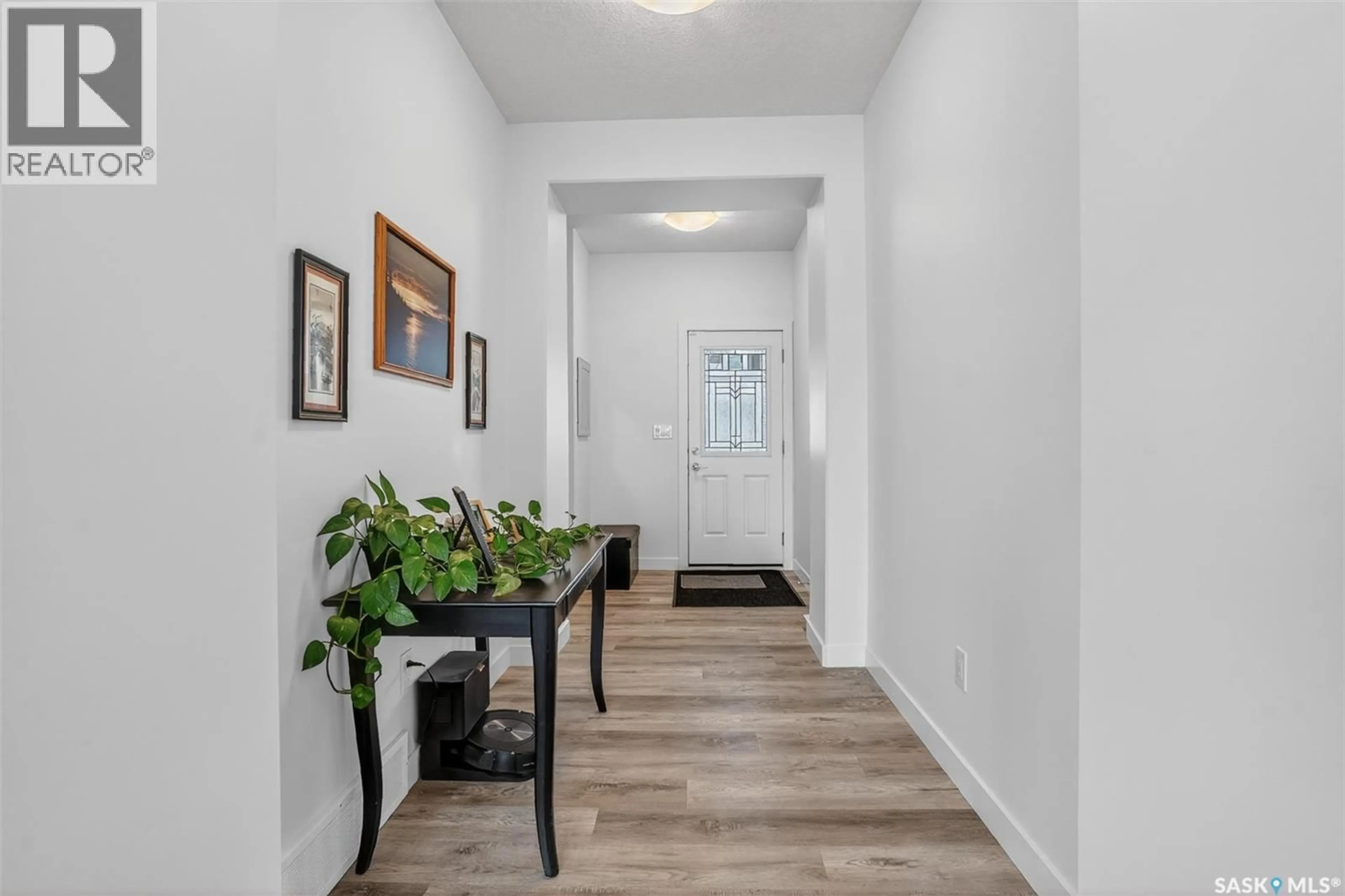 Indoor entryway for 314 KEITH UNION, Saskatoon Saskatchewan S7V0X8