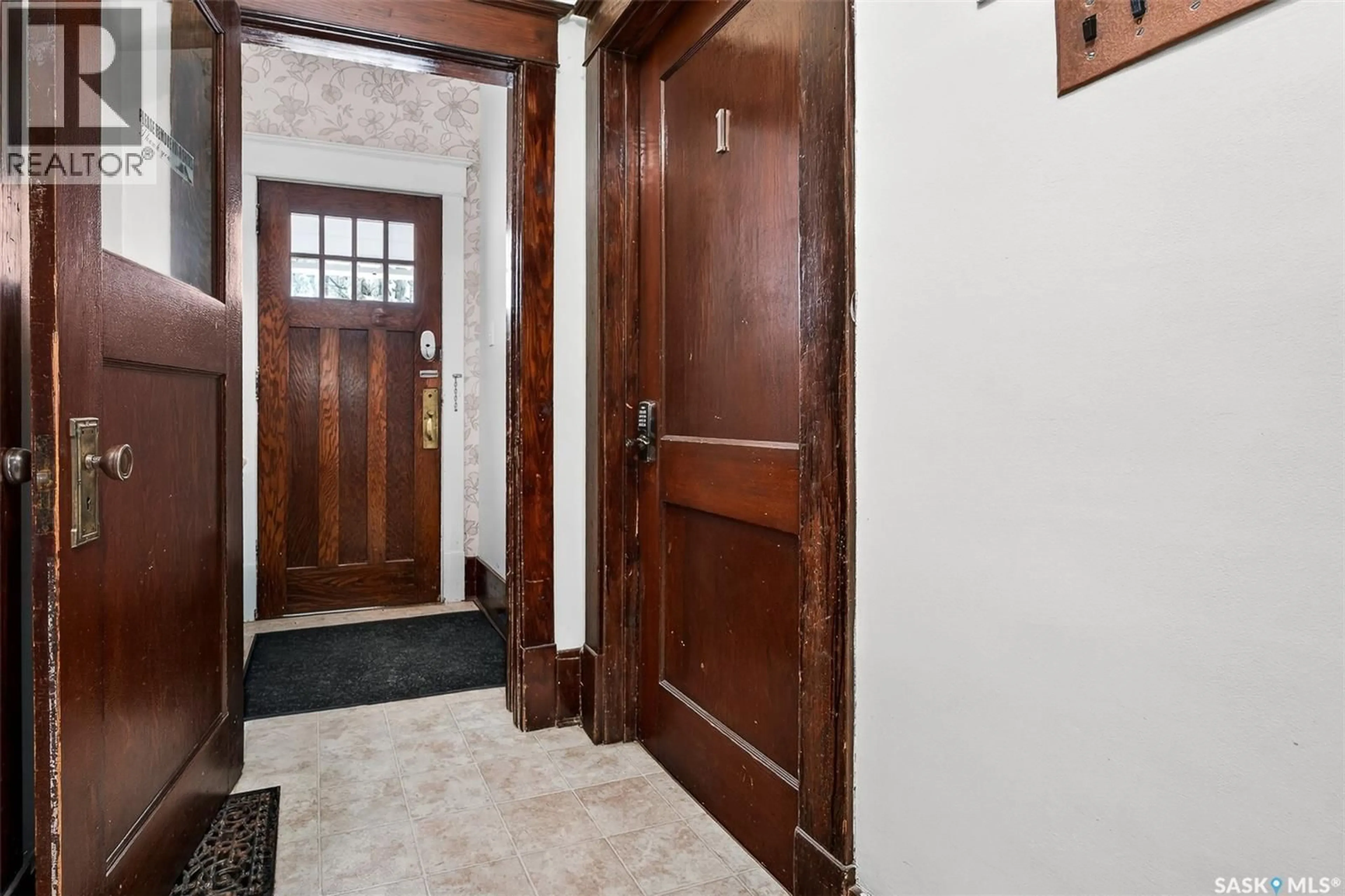 Indoor foyer for 1168 GRAFTON AVENUE, Moose Jaw Saskatchewan S6H3S5