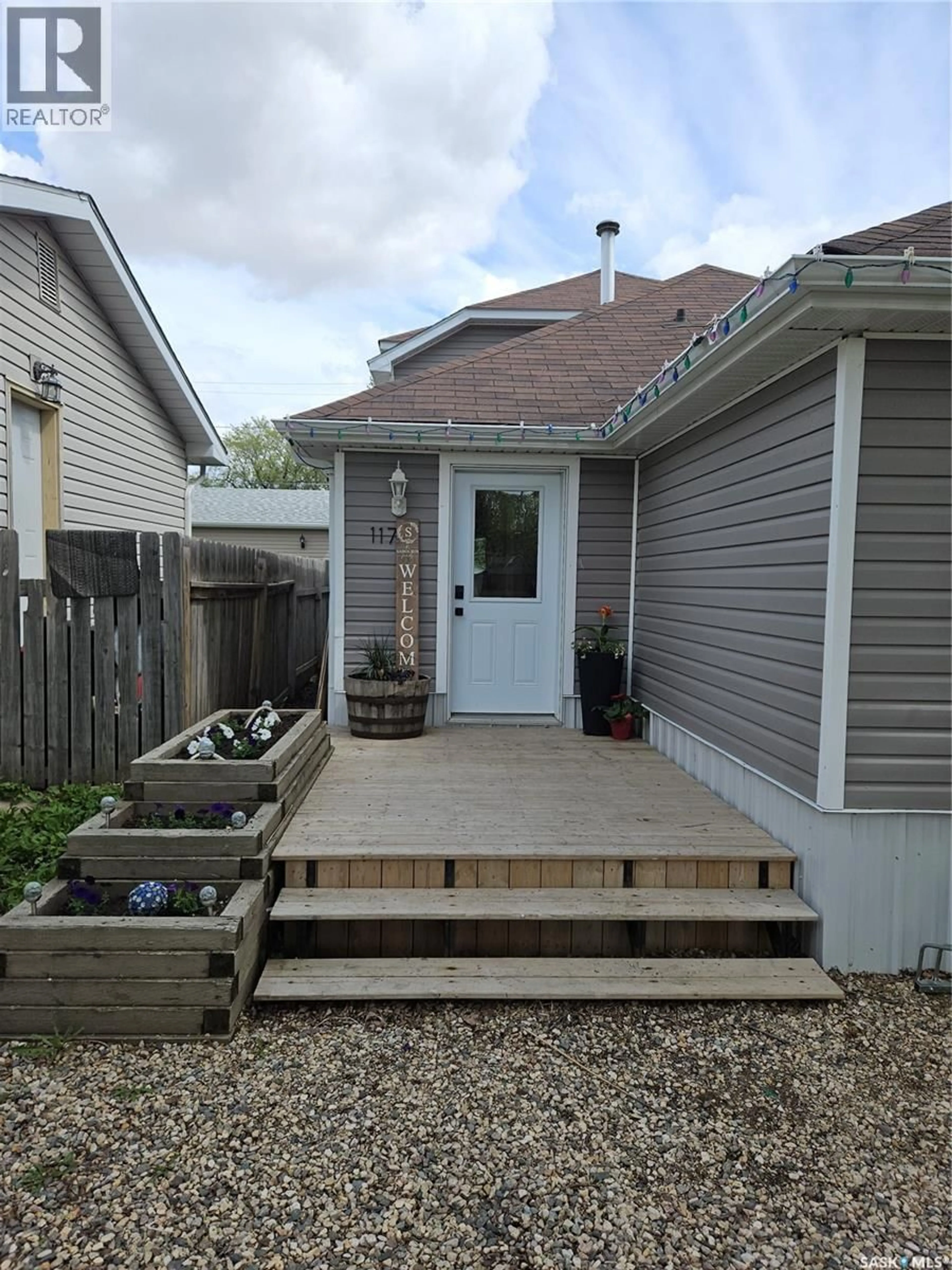 Patio, street for 117 2ND STREET, Carlyle Saskatchewan S0C0R0