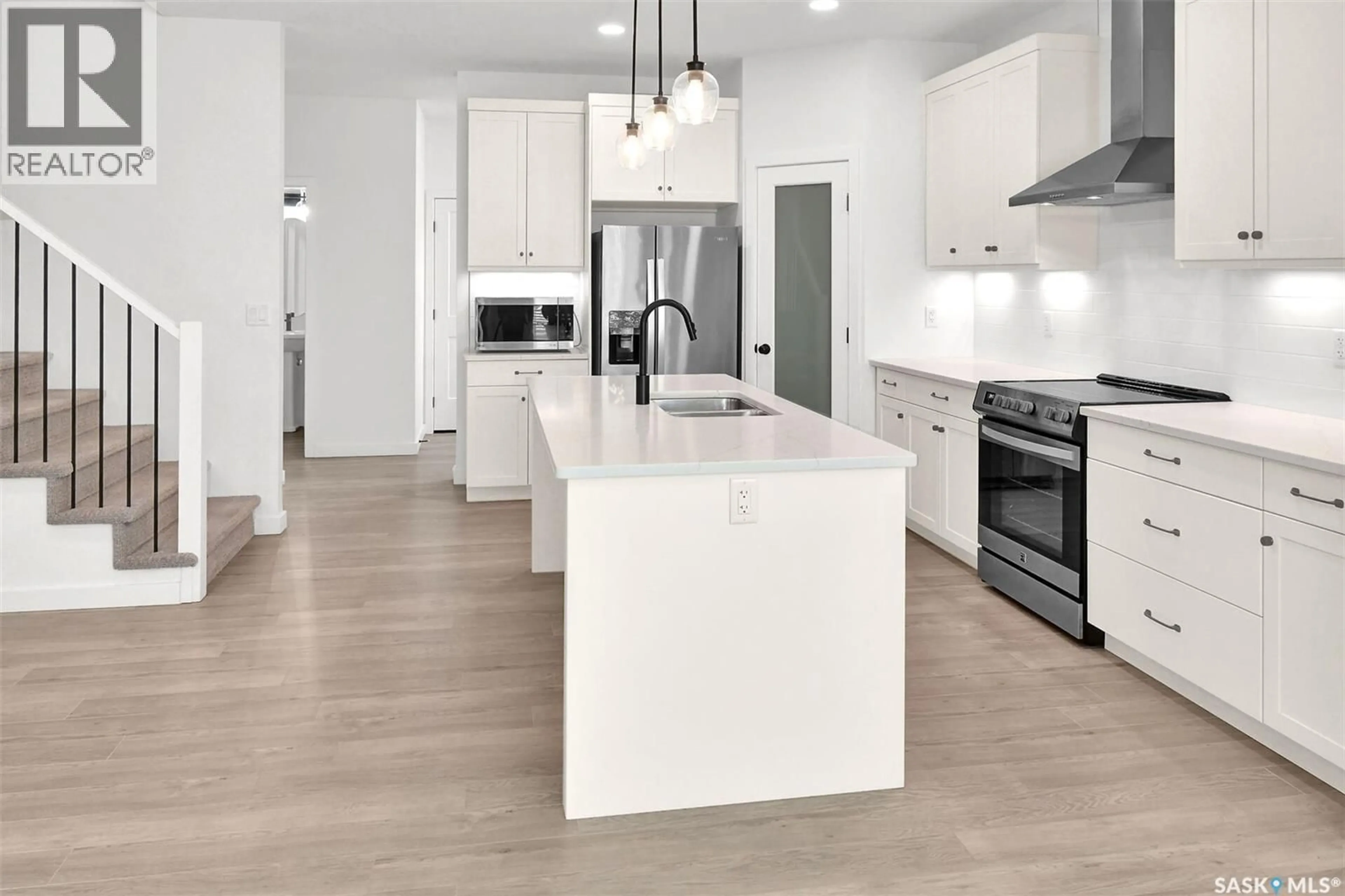 Open concept kitchen, unknown for 104 FORSEY AVENUE, Saskatoon Saskatchewan S7W1C8