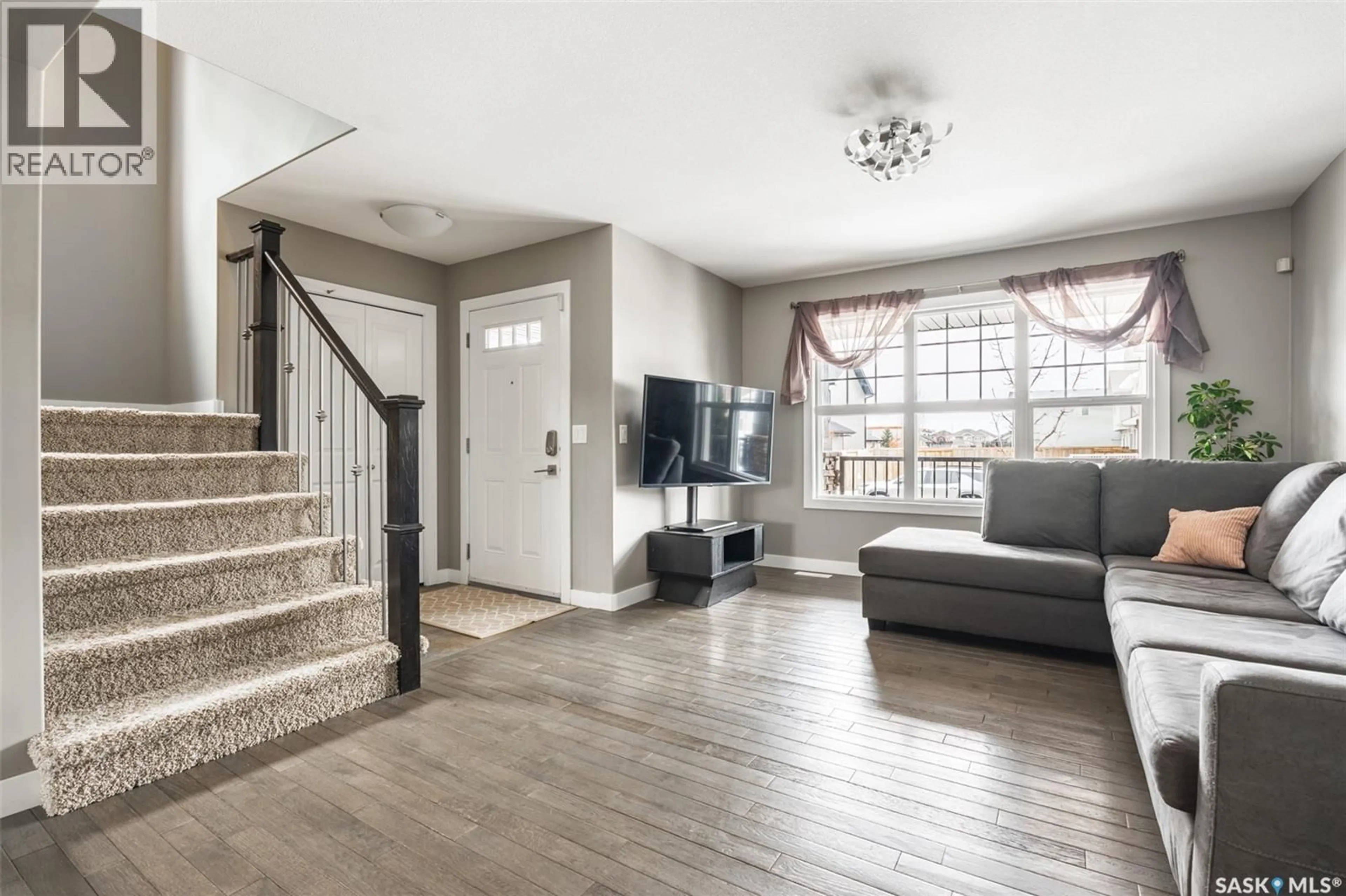 Unknown for 158 CHILDERS CRESCENT, Saskatoon Saskatchewan S7L4L1