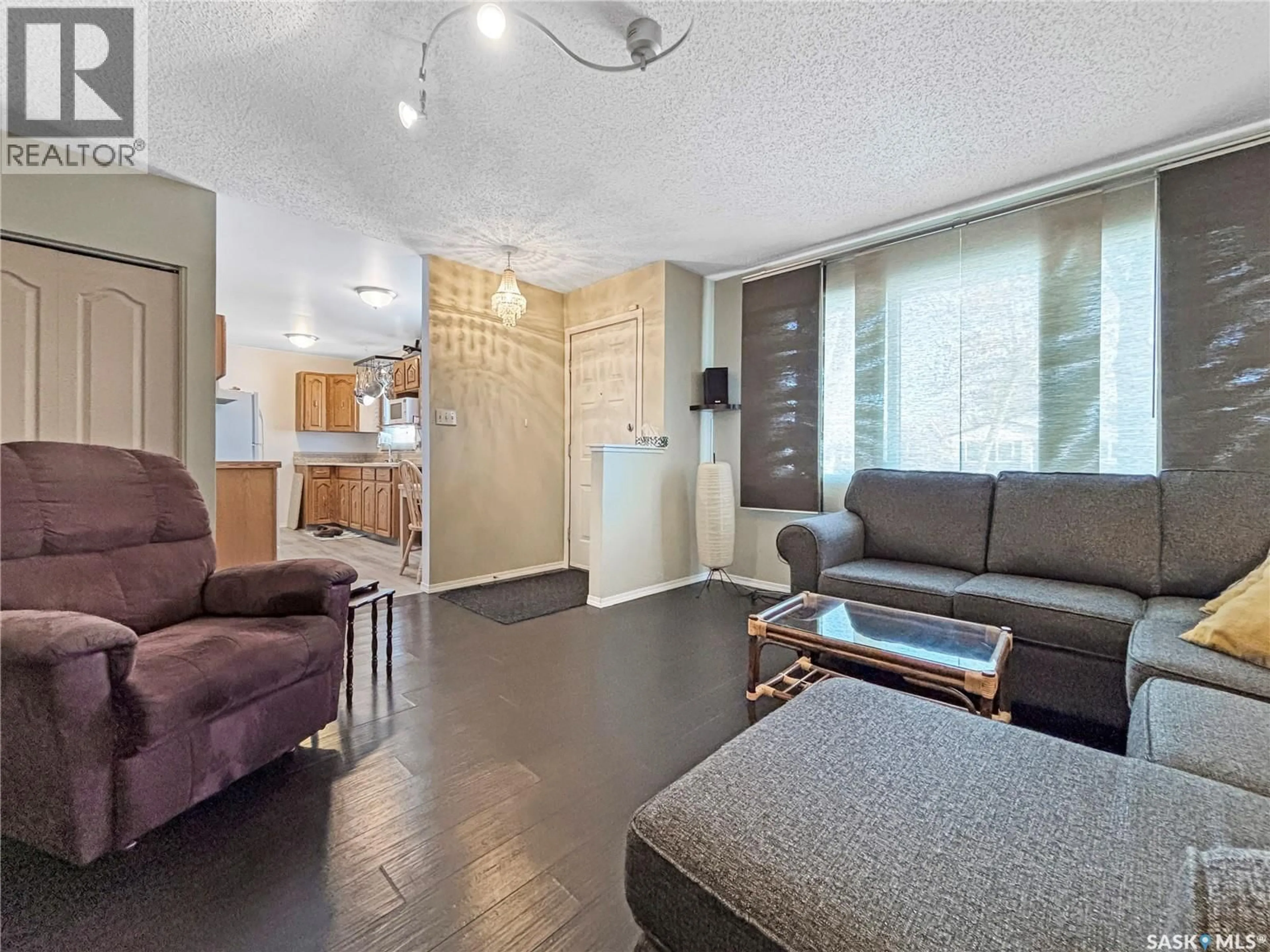 Living room with furniture, unknown for 437 DOUGLAS CRESCENT, Saskatoon Saskatchewan S7L4T6