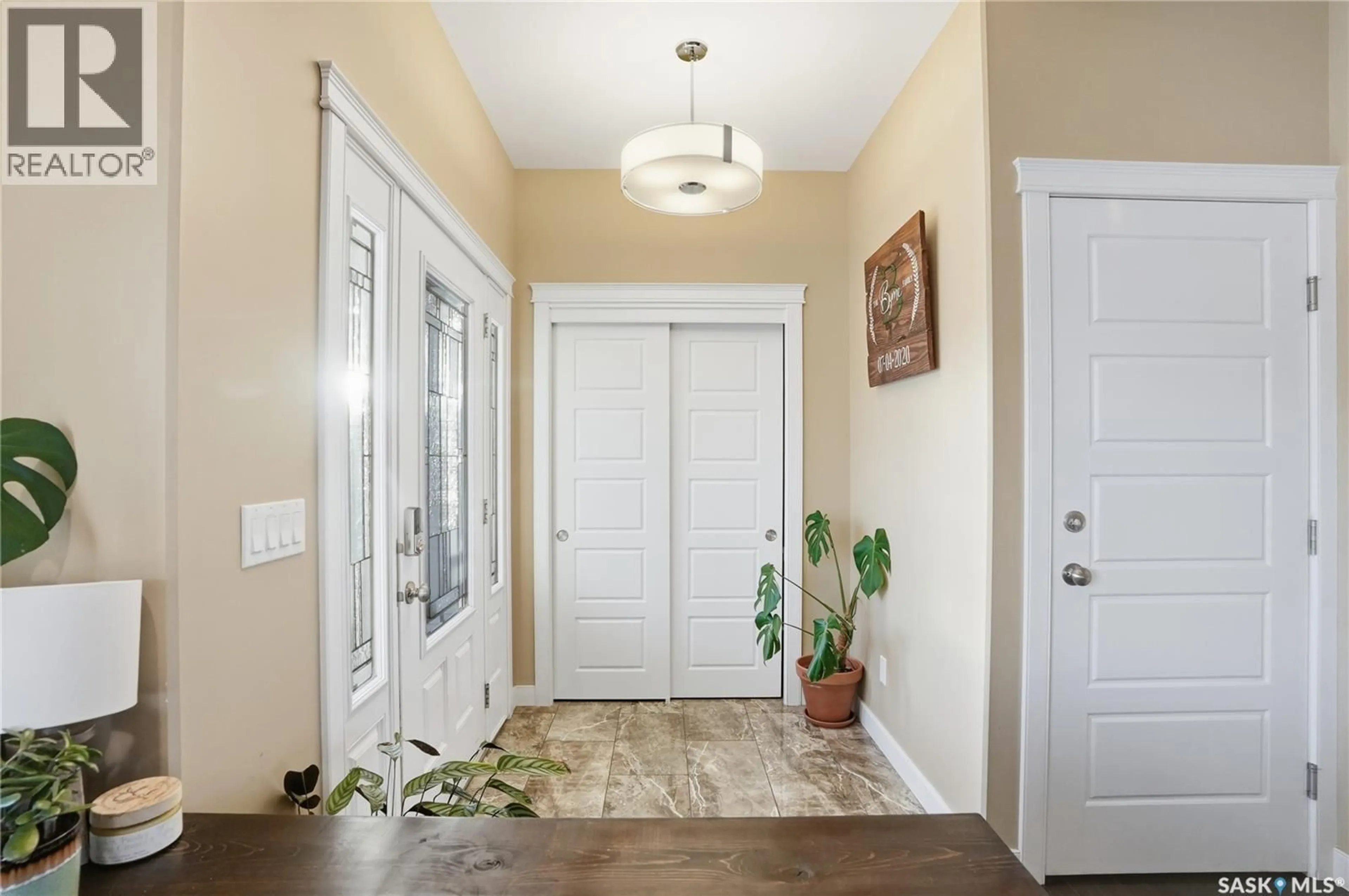 Indoor entryway for 118 RAJPUT WAY, Saskatoon Saskatchewan S7W0L4