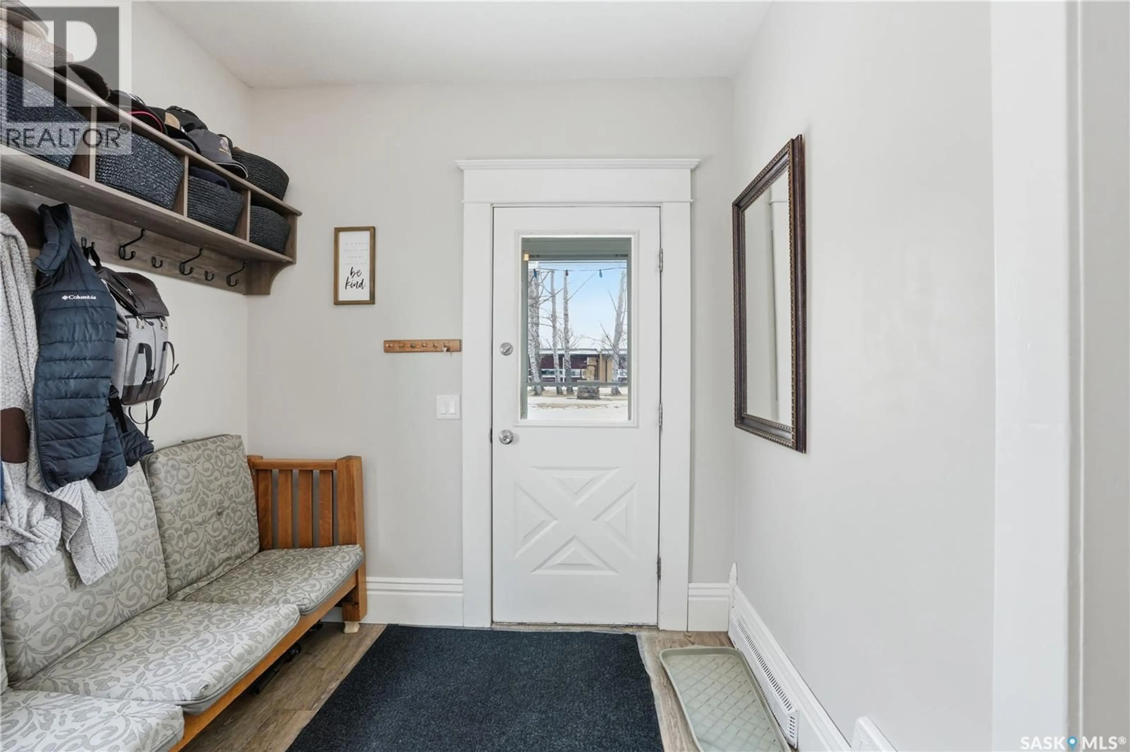 Indoor entryway for 205 3RD AVENUE, Harris Saskatchewan S0L1K0