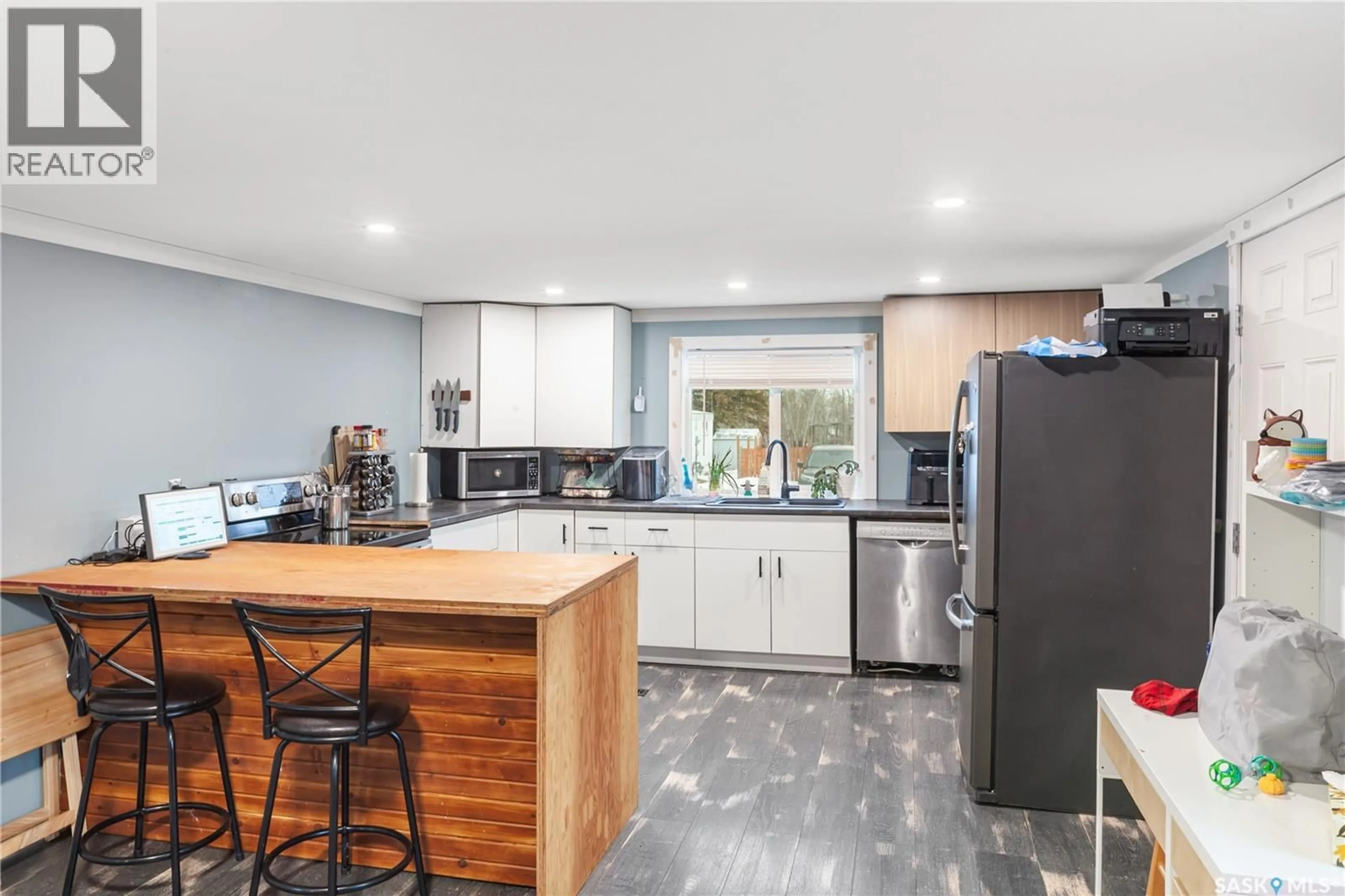 Open concept kitchen, ceramic/tile floor for 228 CYPRESS WAY, Blucher Rm No. 343 Saskatchewan S7K3J9