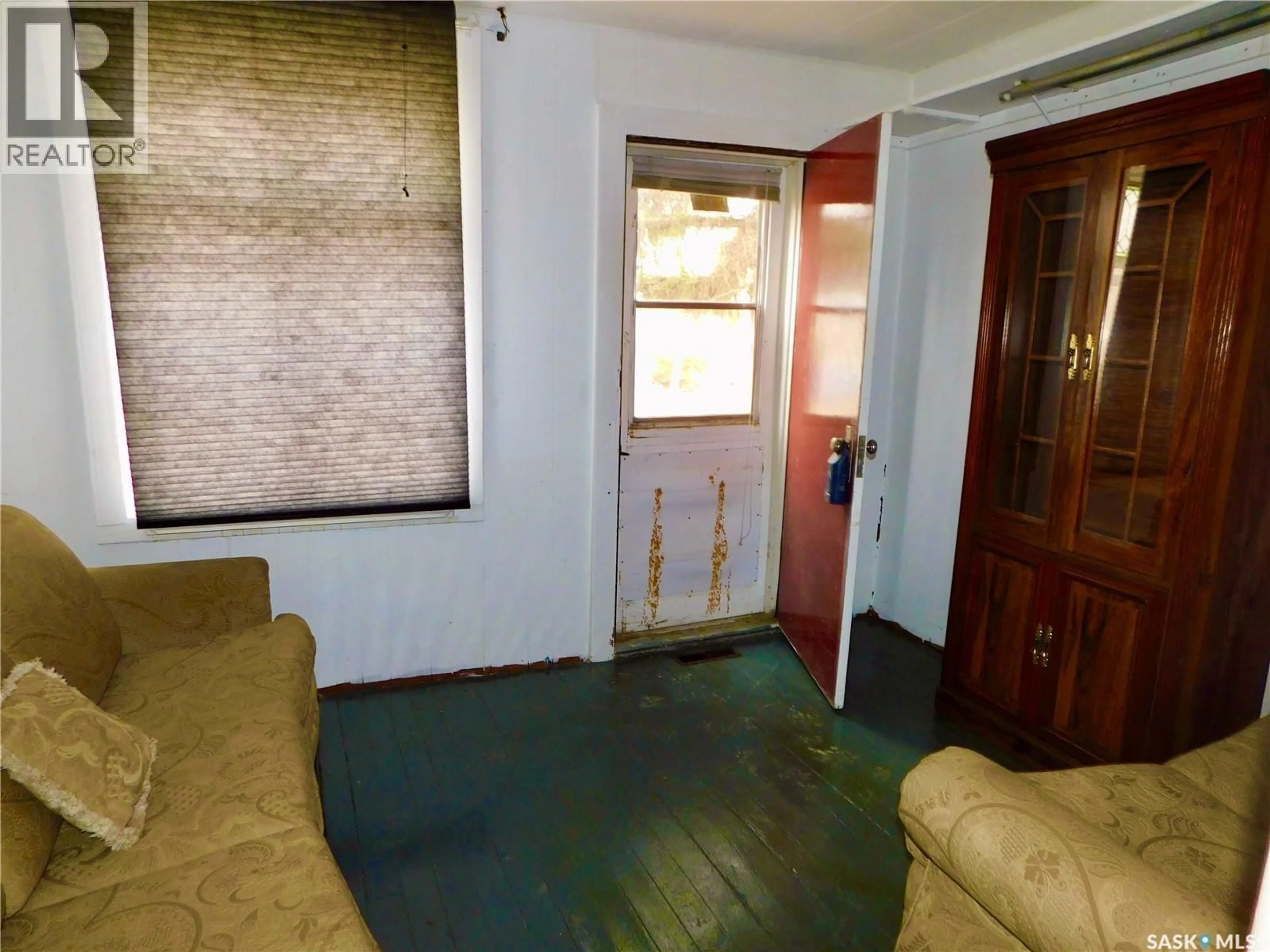 A pic of a room for 214 2ND STREET, Lafleche Saskatchewan S0H3R0