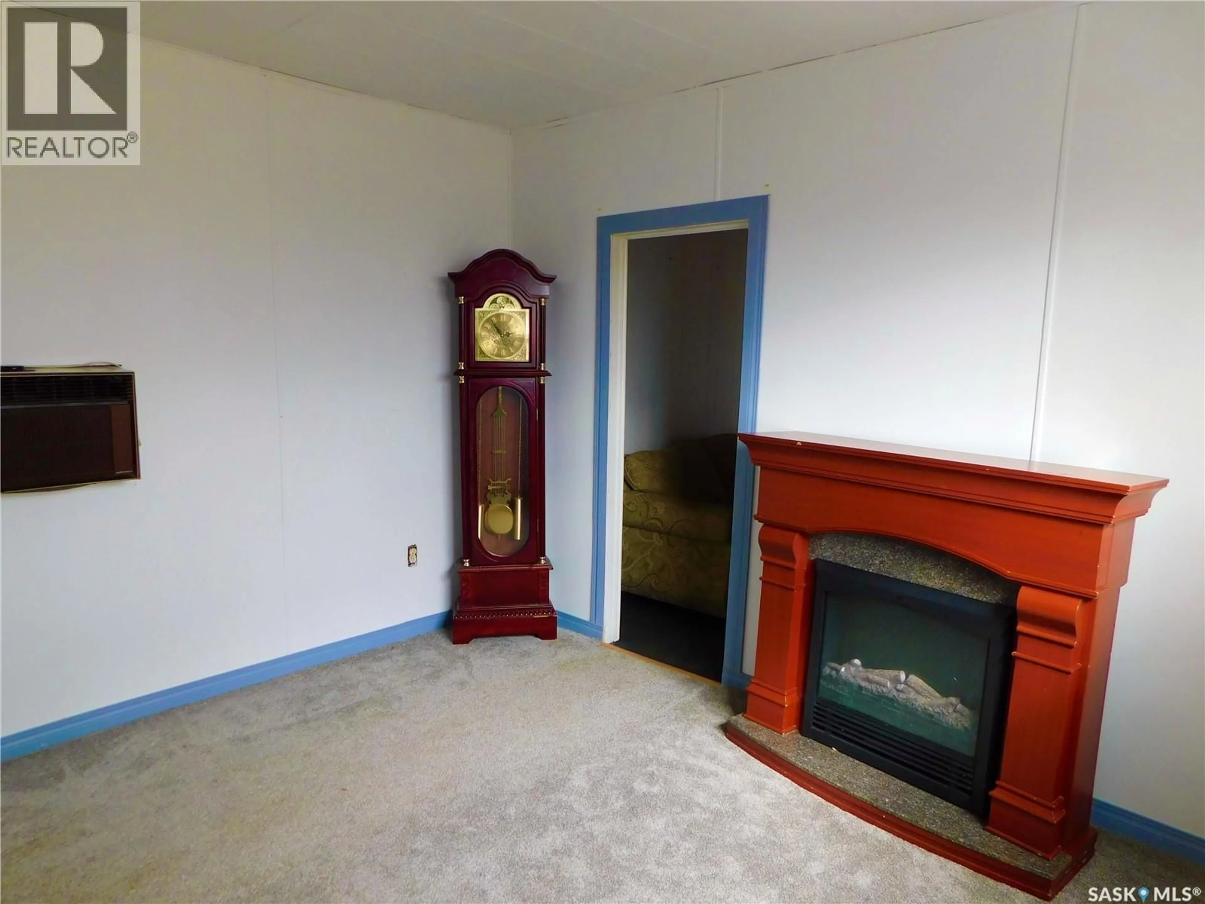 A pic of a room for 214 2ND STREET, Lafleche Saskatchewan S0H3R0