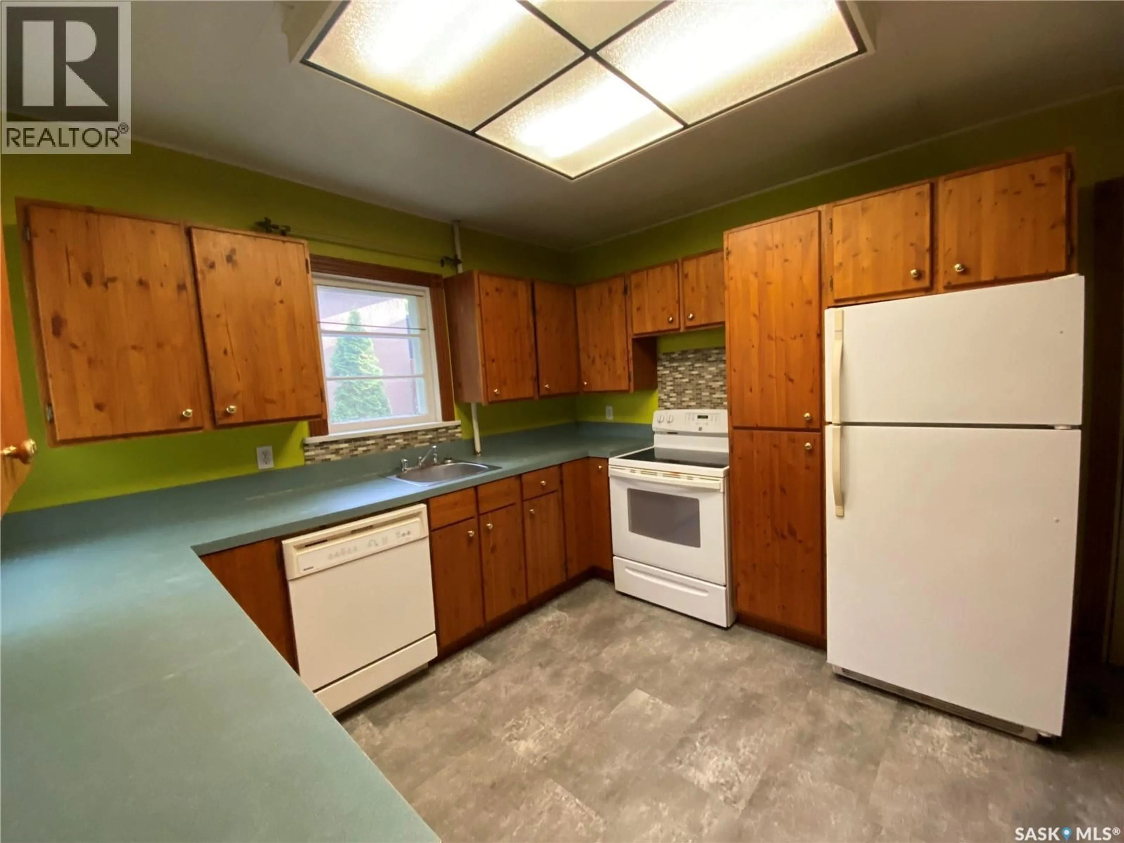 Standard kitchen, unknown for 74 THIRD AVENUE, Yorkton Saskatchewan S3N1C3
