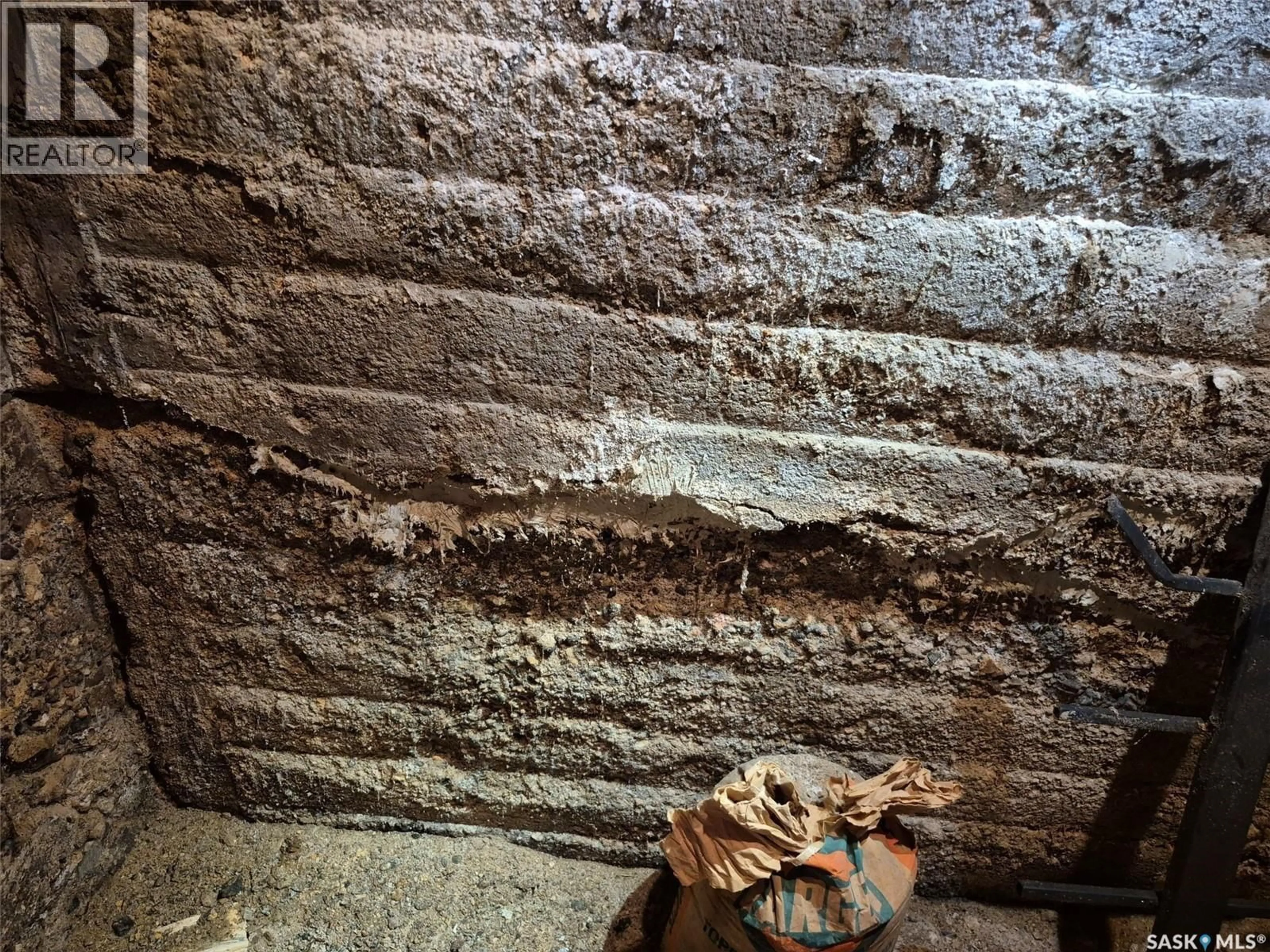 A pic of a room for 818 K AVENUE, Saskatoon Saskatchewan S7L2N1