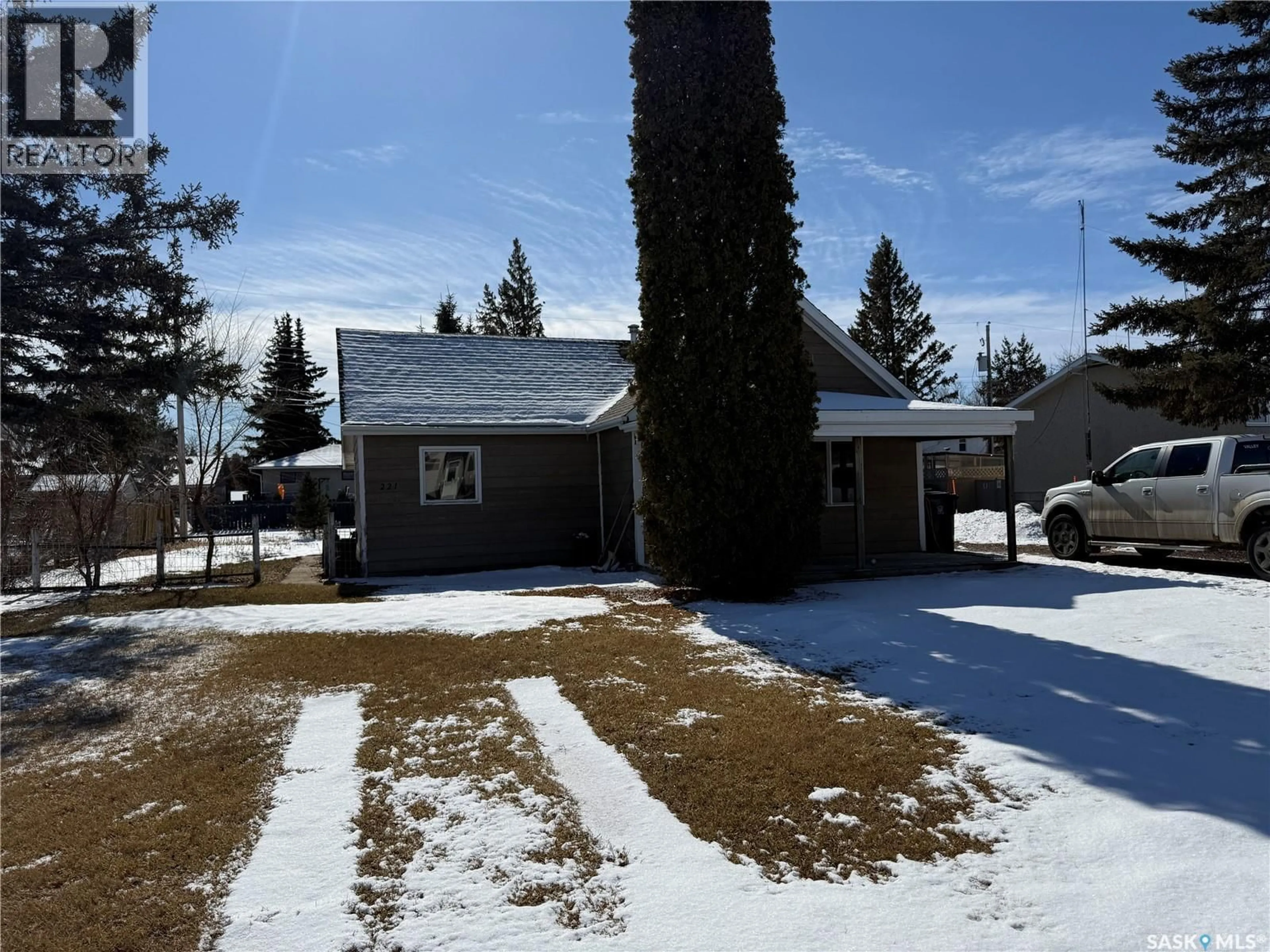A pic from outside/outdoor area/front of a property/back of a property/a pic from drone, street for 221 27TH STREET, Battleford Saskatchewan S0M0E0