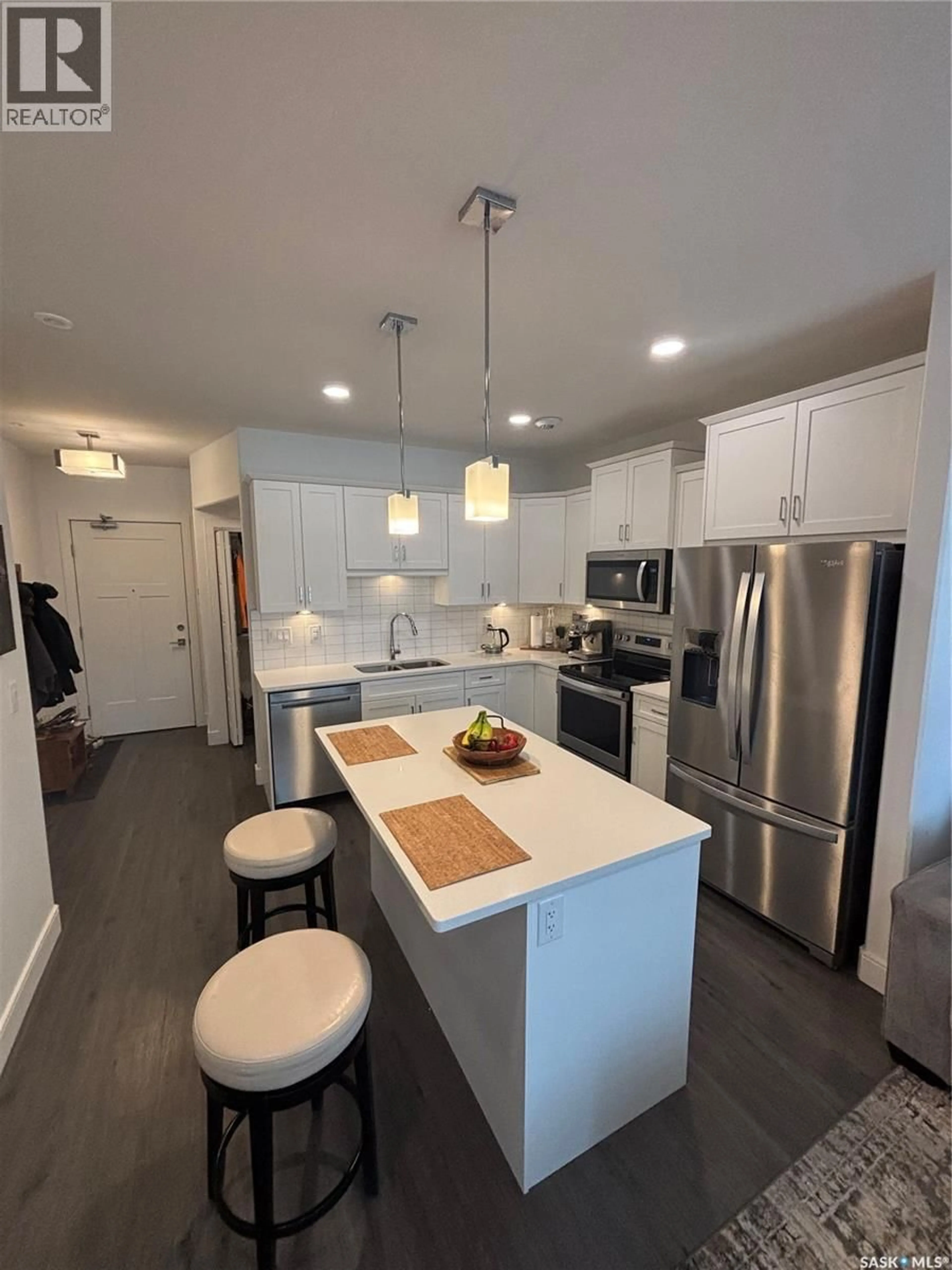 Open concept kitchen, unknown for 105 - 113 WILLIS CRESCENT, Saskatoon Saskatchewan S7T0Z3