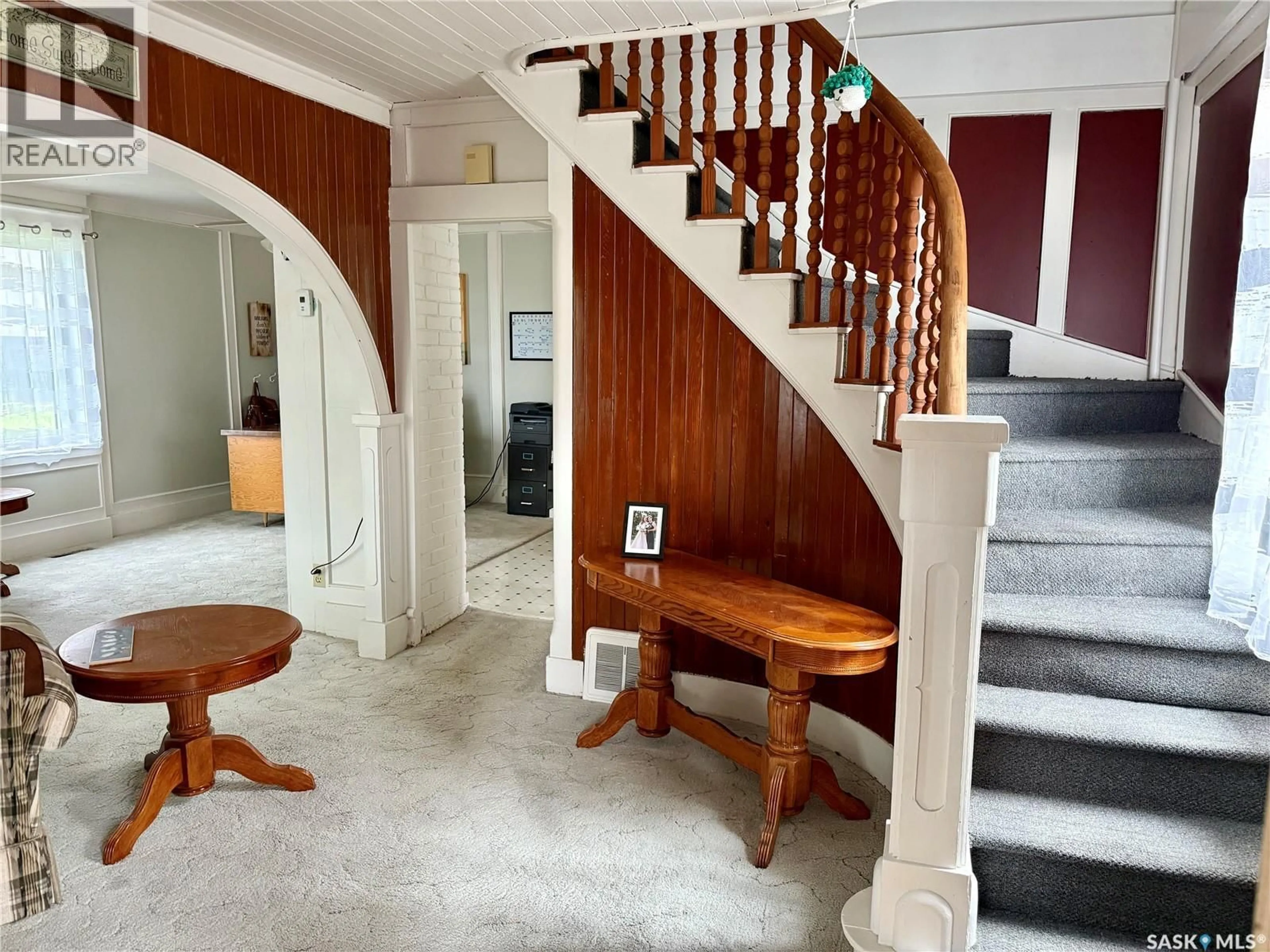 Indoor foyer for 109 2ND STREET, Spiritwood Saskatchewan S0J2M0