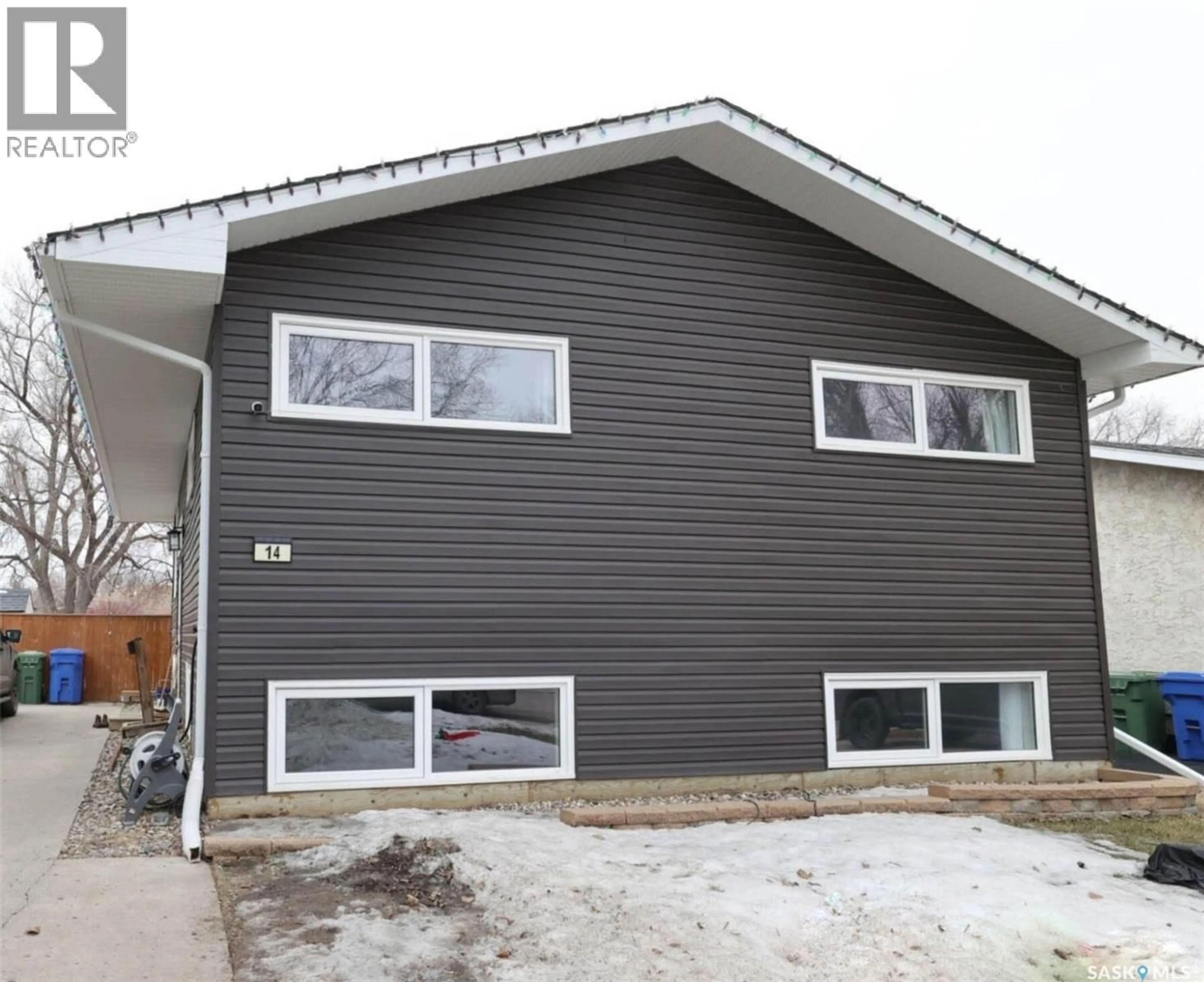 Home with vinyl exterior material, building for 14 BOUCHER CRESCENT, Regina Saskatchewan S4R7E3