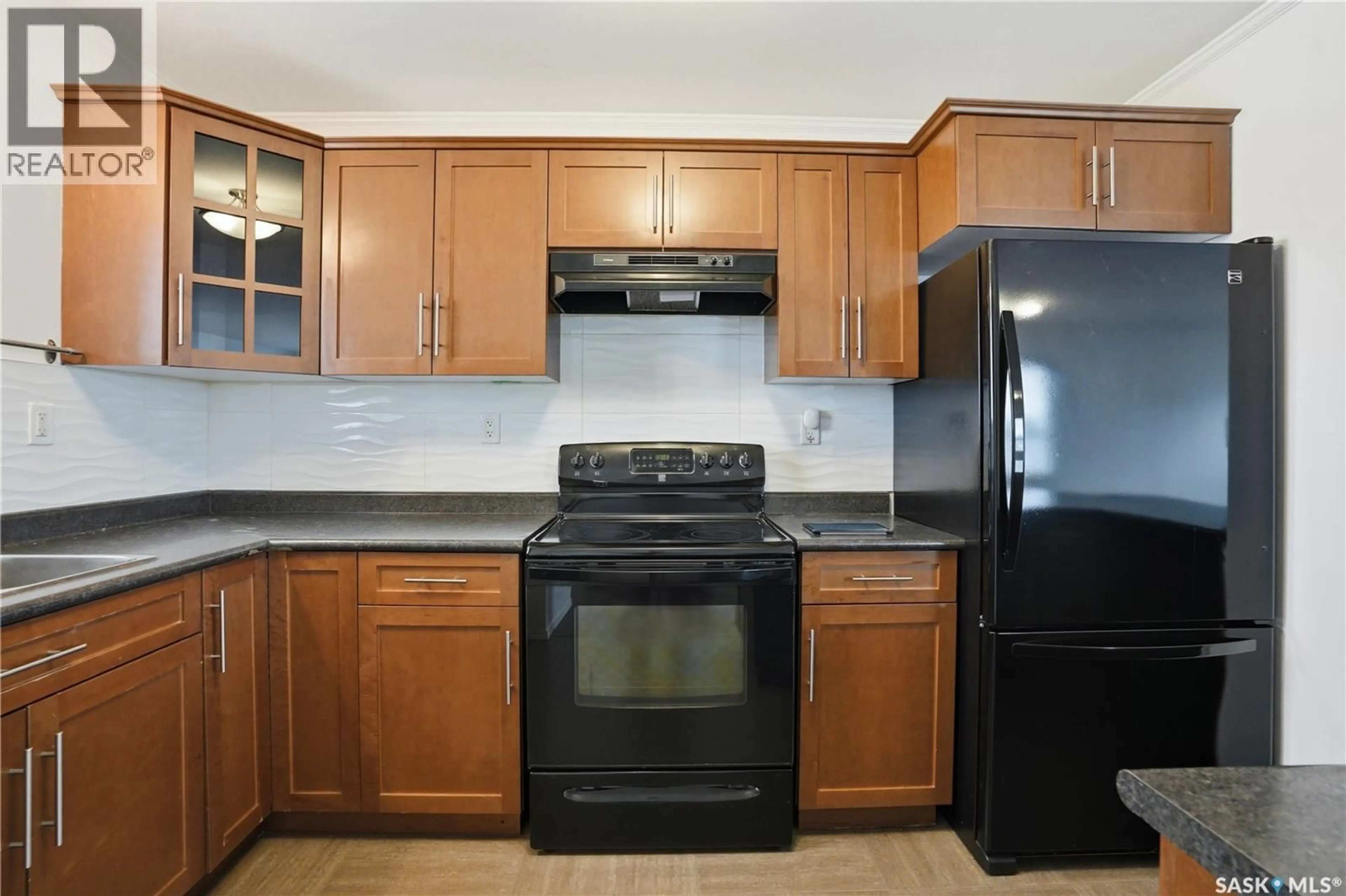 Standard kitchen, ceramic/tile floor for 1303 - 716 RICHARDSON ROAD, Saskatoon Saskatchewan S7R0L1