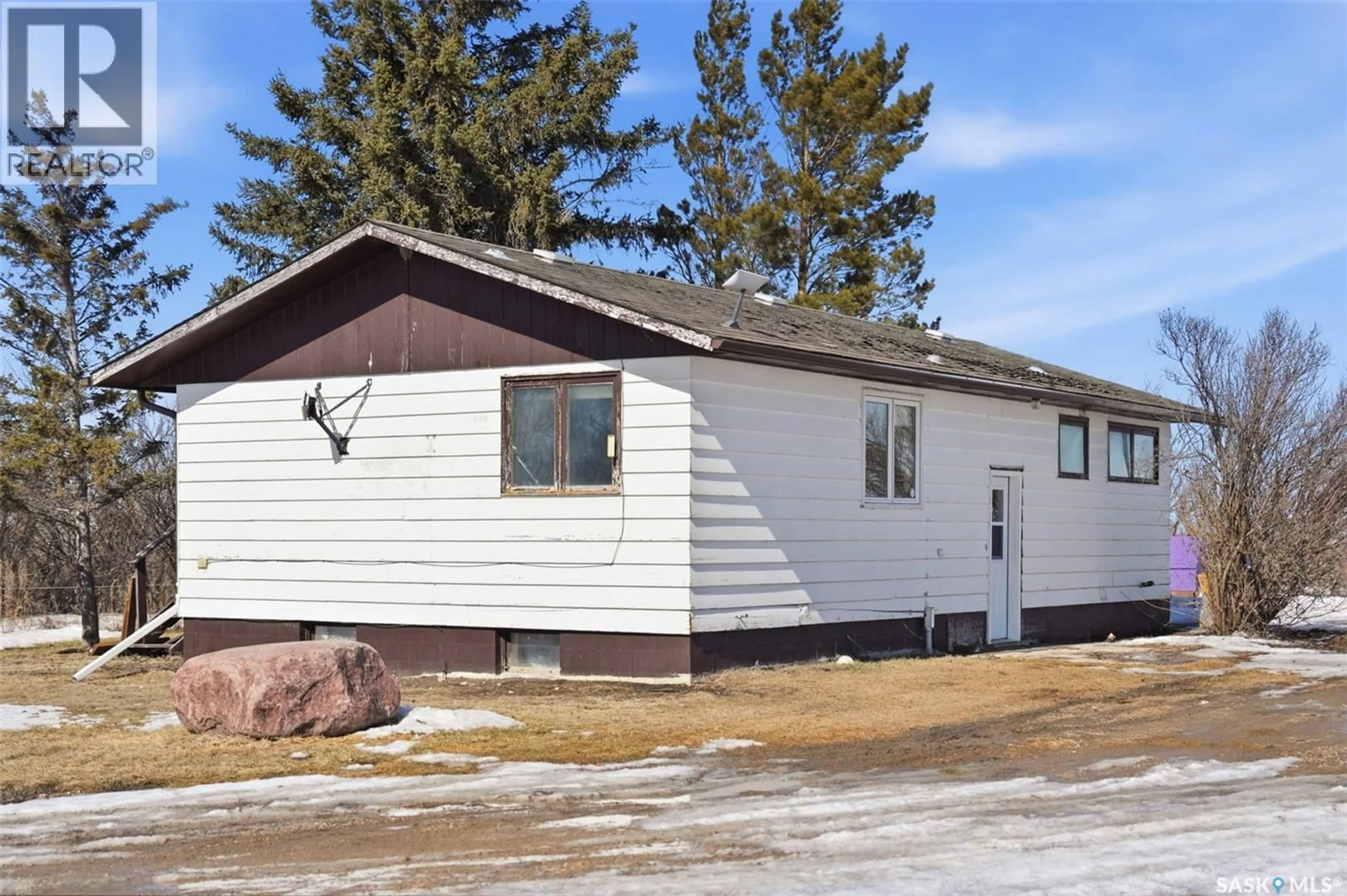 Home with vinyl exterior material, unknown for BERARD ACREAGE, Mccraney Rm No. 282 Saskatchewan S0K2N0