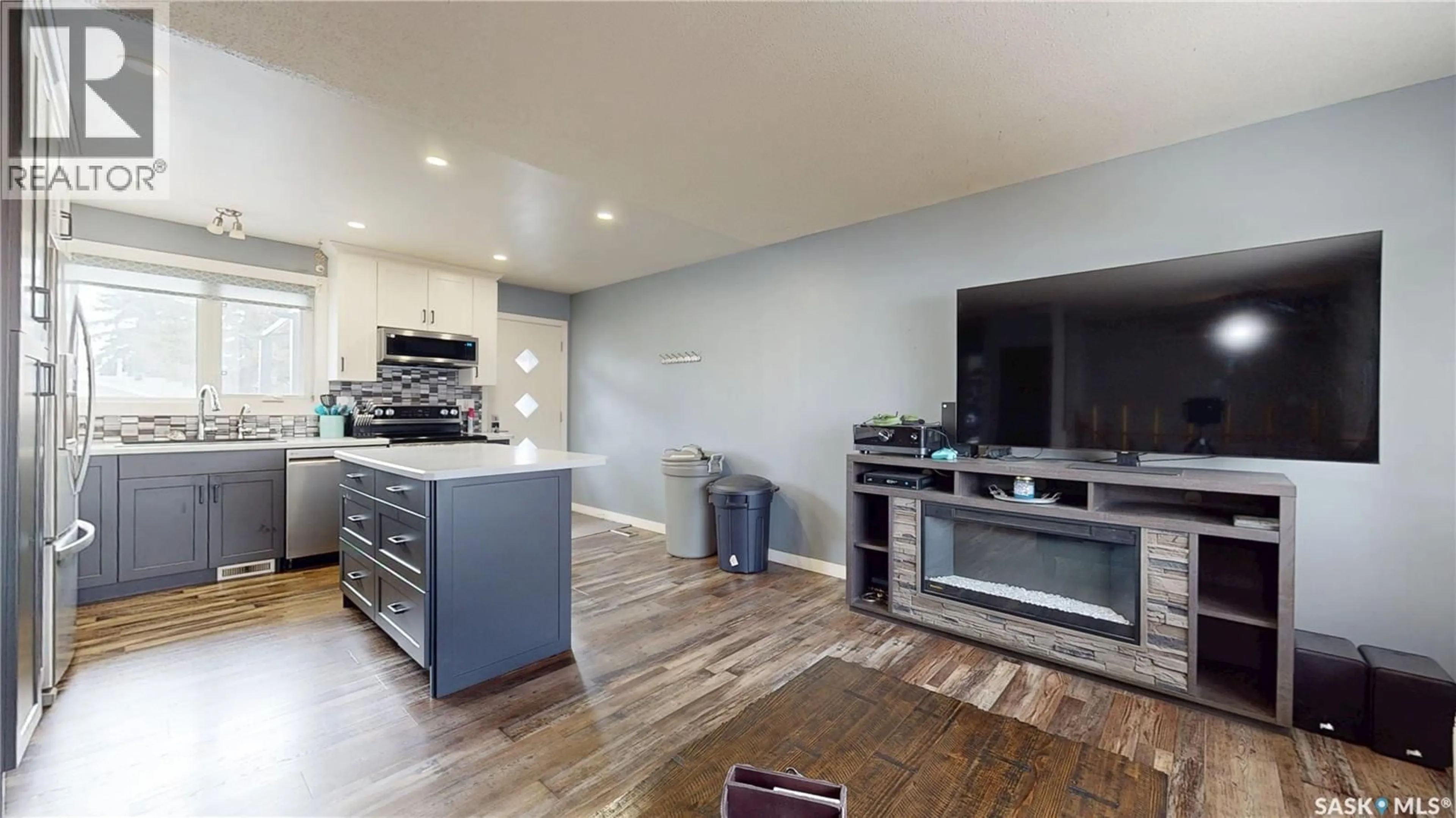 Open concept kitchen, unknown for 115 STRAUB STREET, Regina Saskatchewan S4T6R7