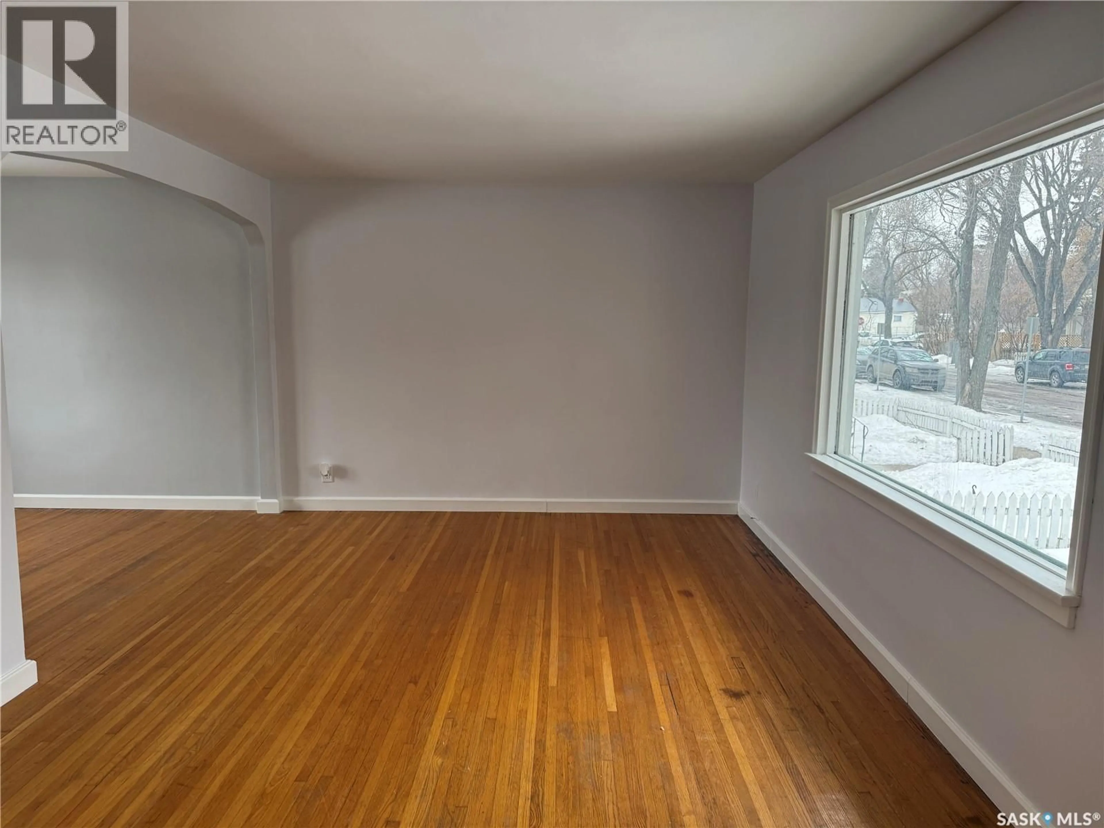 A pic of a room for 1318 B AVENUE, Saskatoon Saskatchewan S7L1G5