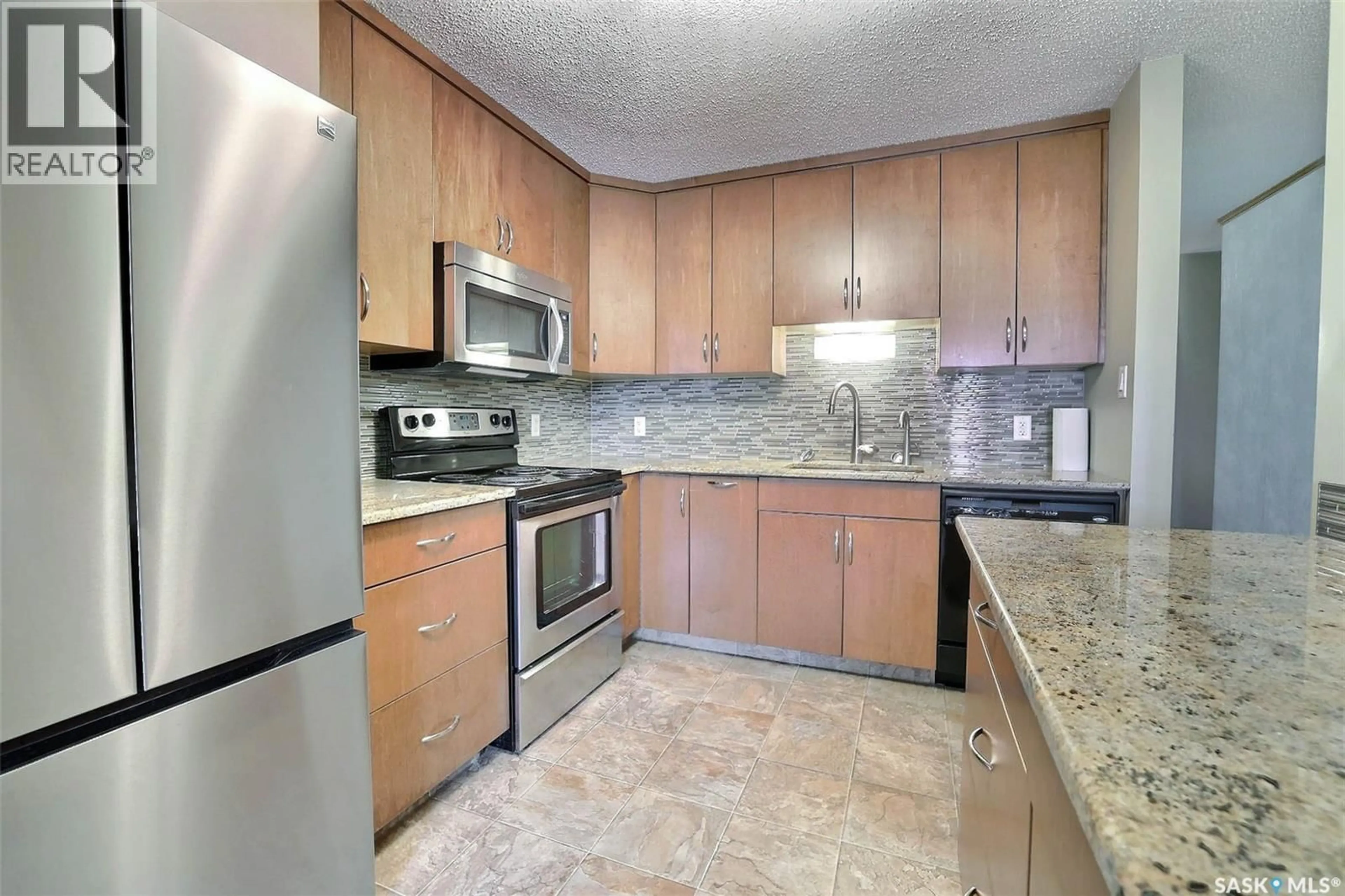 Standard kitchen, ceramic/tile floor for 206 - 1130 RADWAY STREET, Regina Saskatchewan S4X4J5