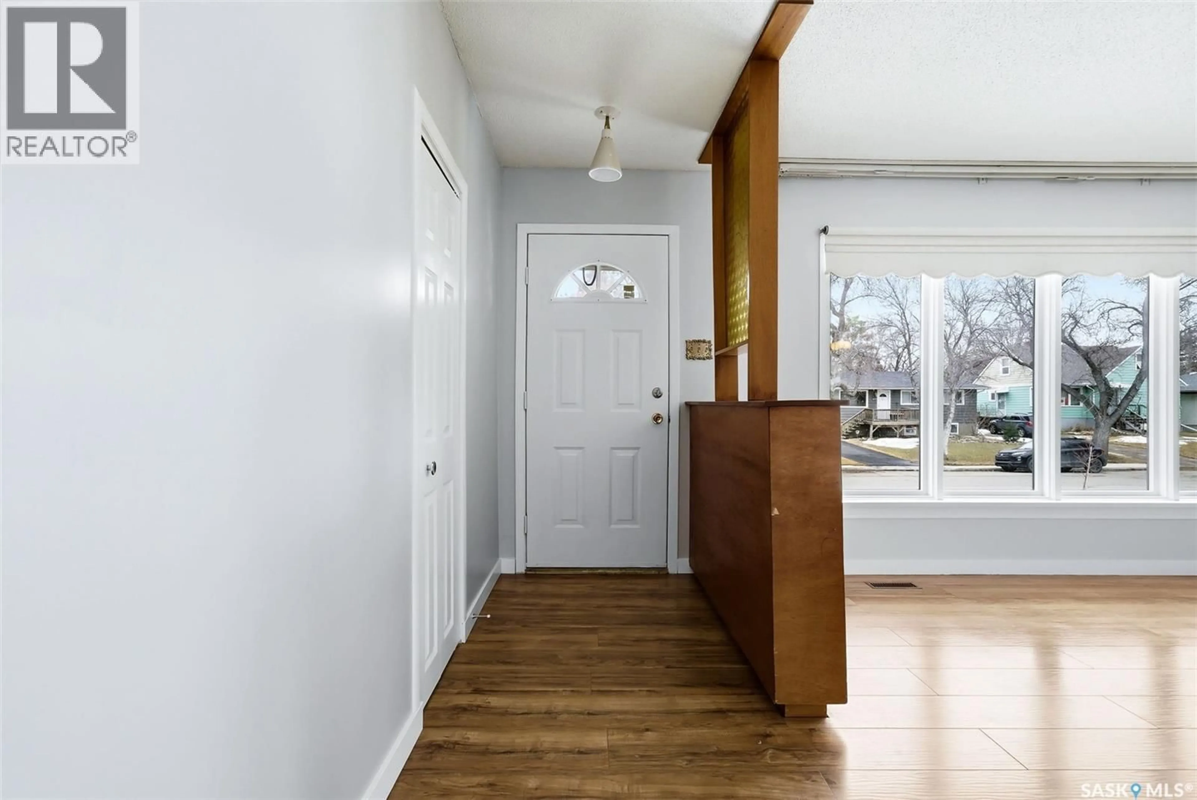 Indoor entryway for E - 615 MULLIN AVENUE, Regina Saskatchewan S4N1E1